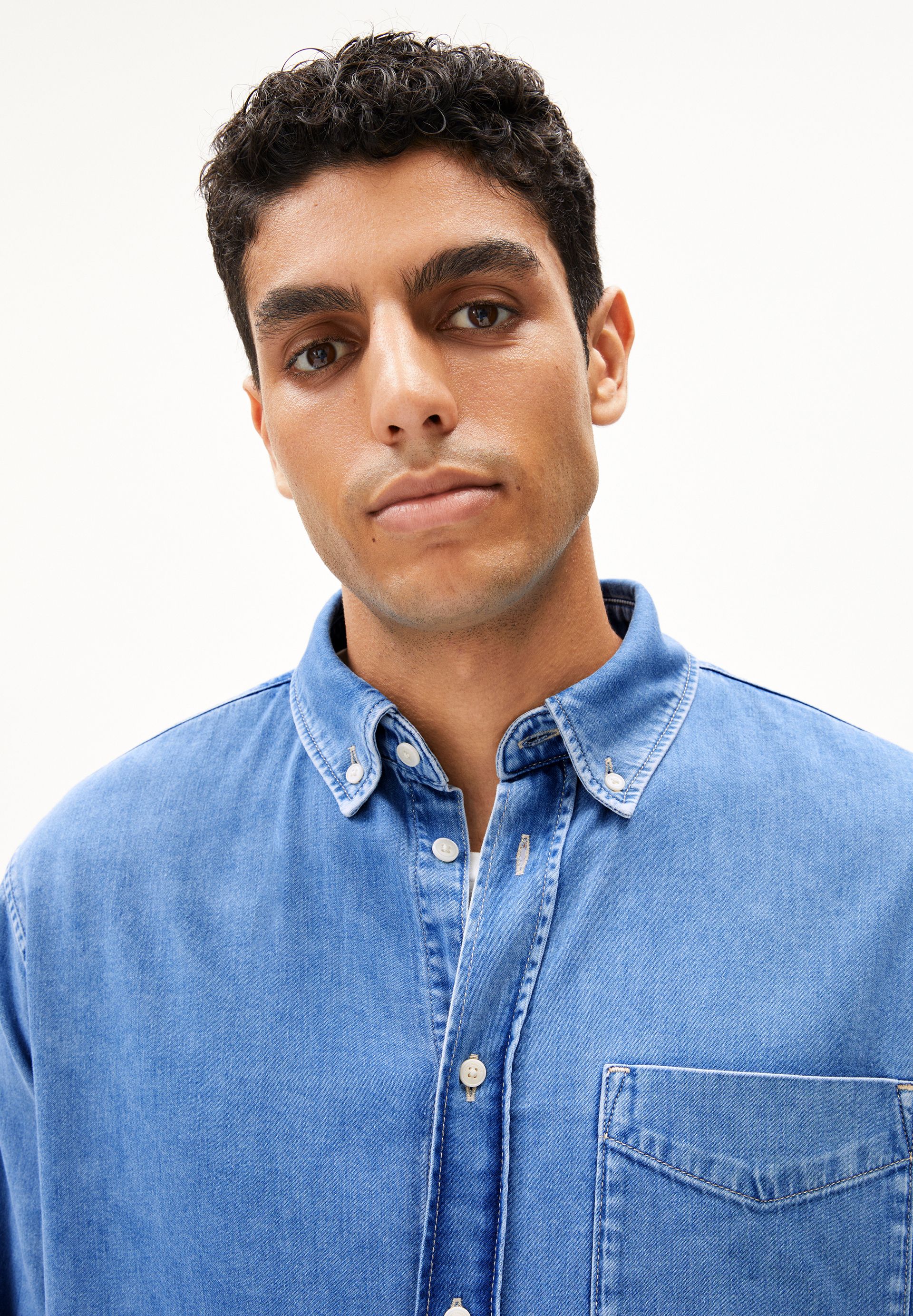 GAVRAA DENIM SHIRT | powder - Image 3
