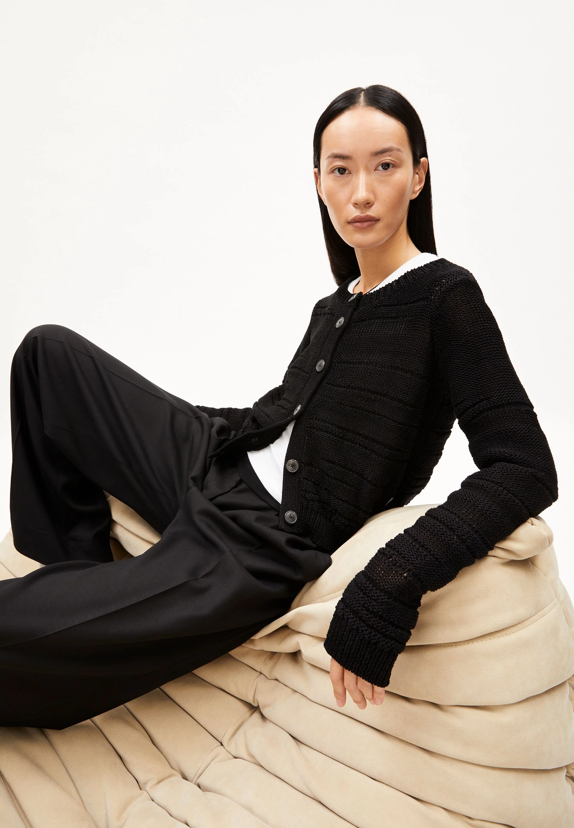 GILAAH | black - Image 4