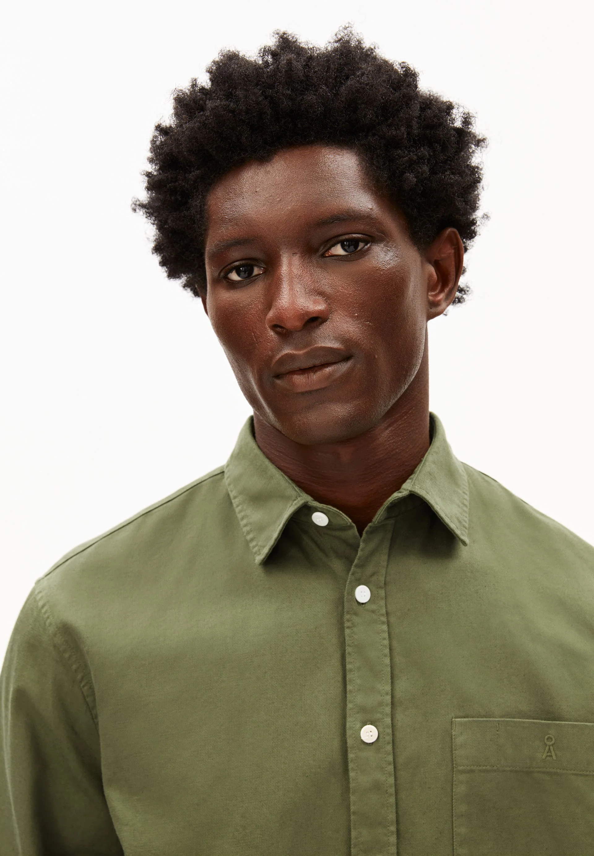 GMT DYE LEINENLANGARMHEMD | fatigue green - Image 3