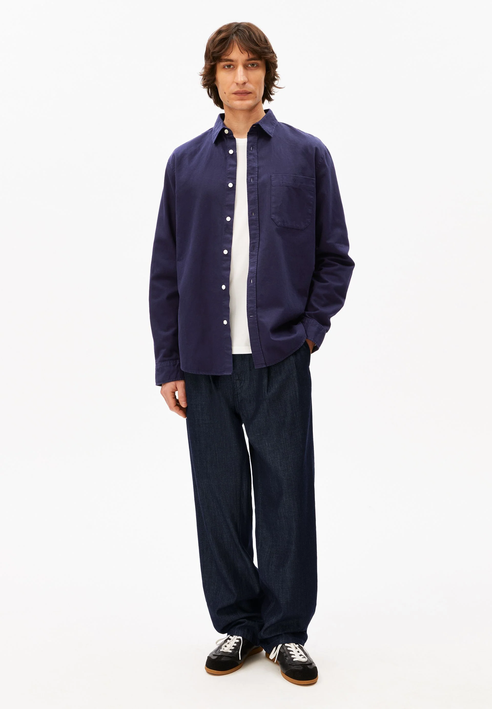 GMT DYE LEINENLANGARMHEMD | tinted navy - Image 5