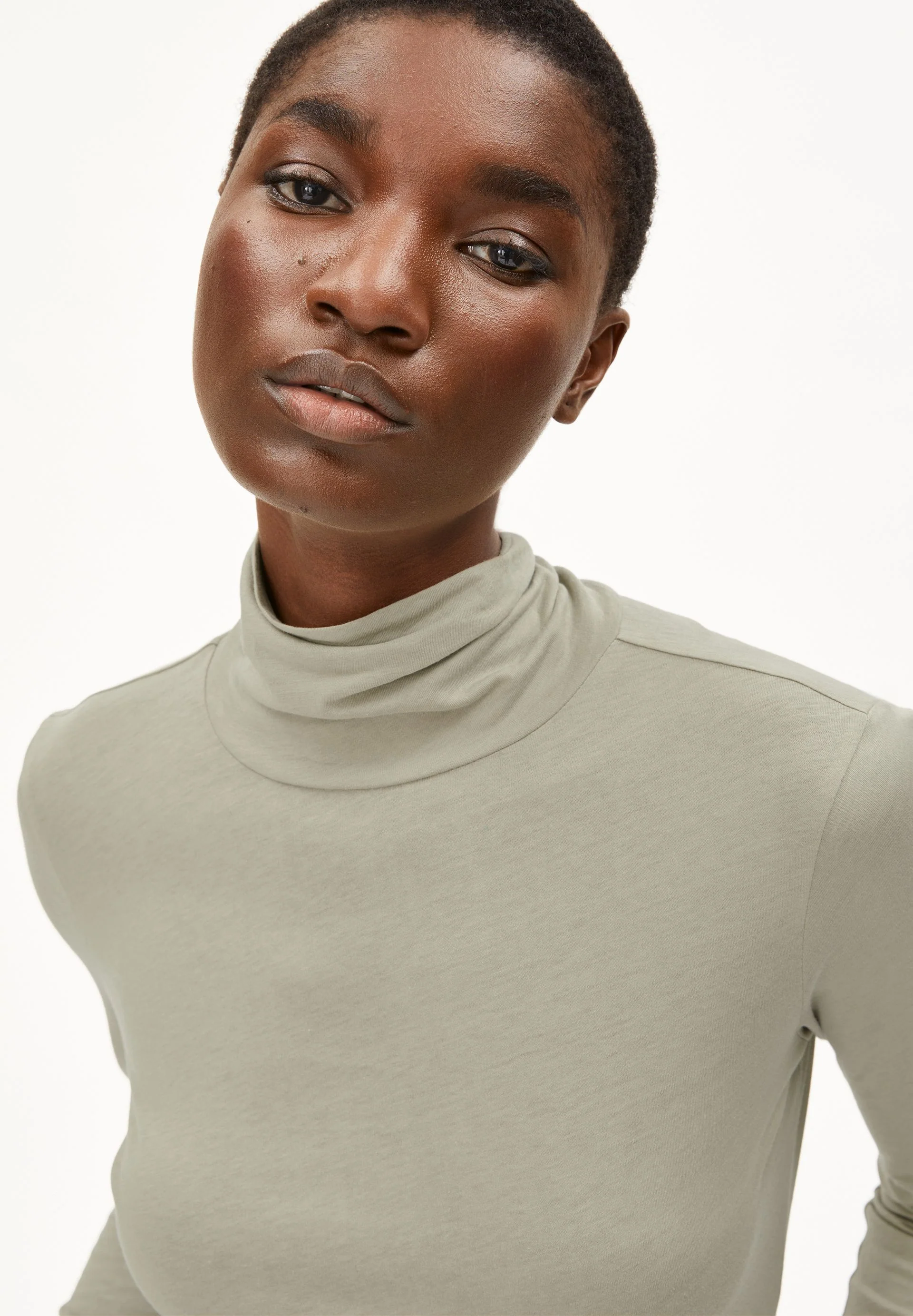 GRAZILIANAA SOFT LONGSLEEVE | light sage - Image 3