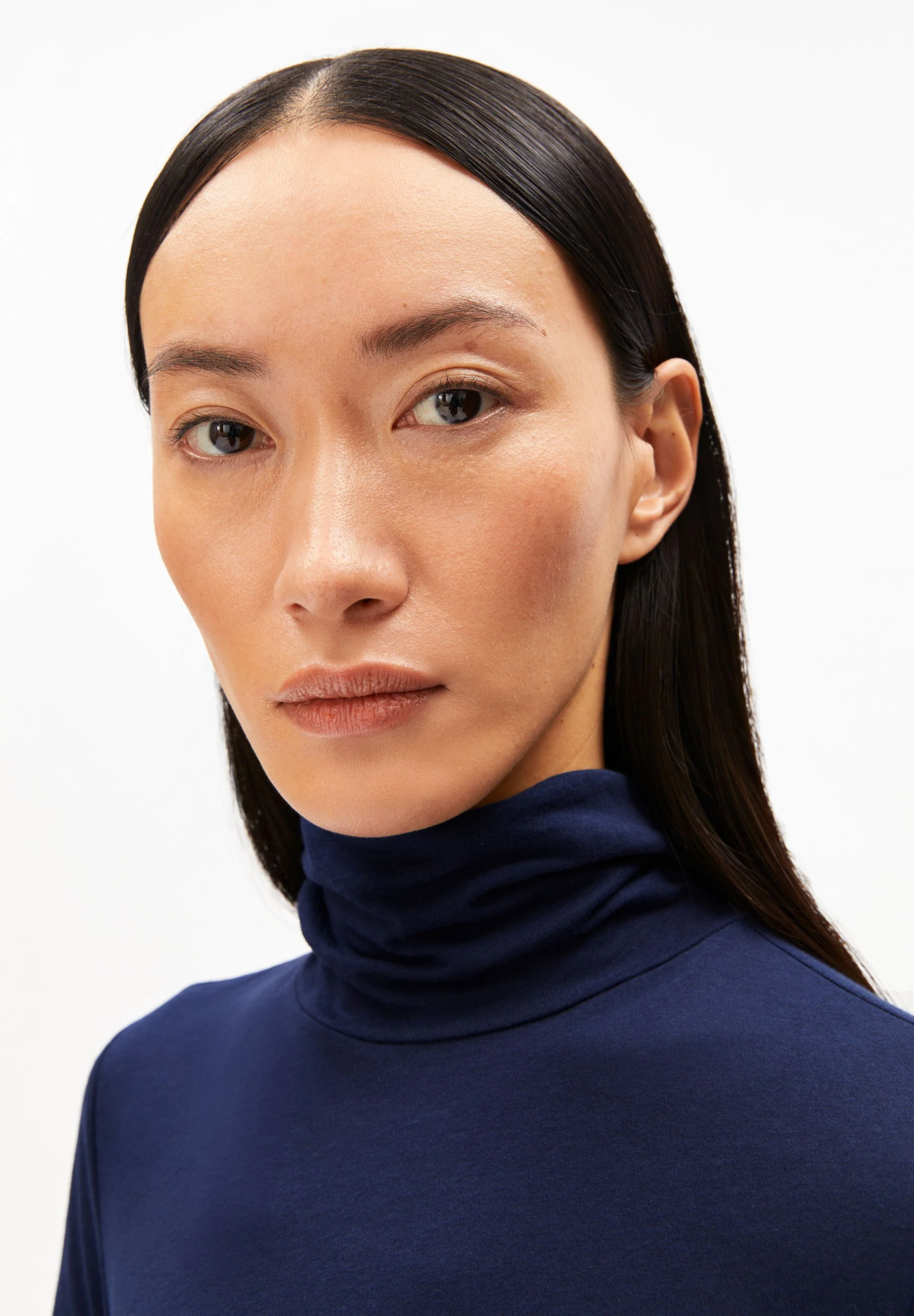 GRAZILIANAA SOFT LONGSLEEVE | tinted navy - Image 3