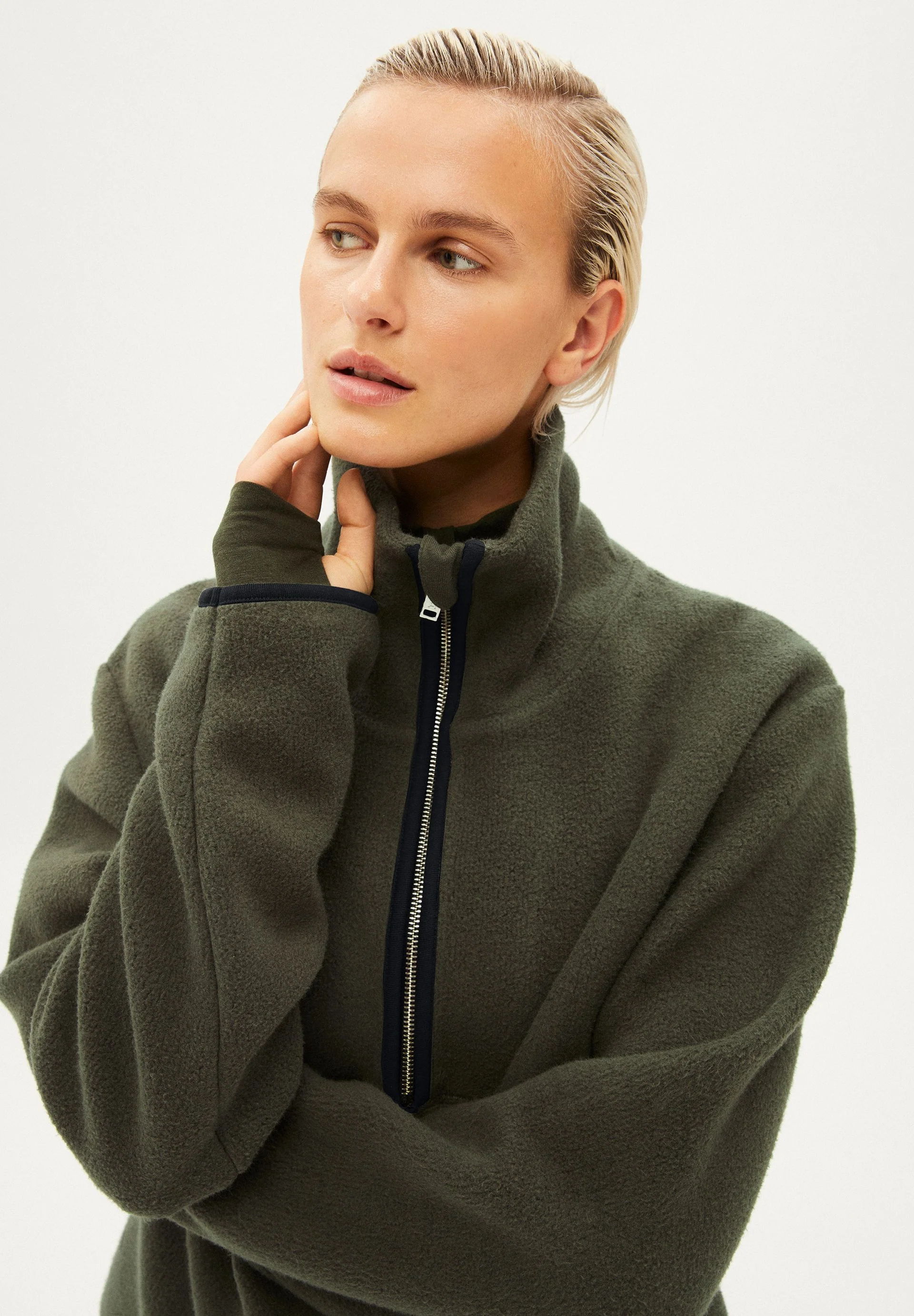 HAARLEEN | light carbon green - Image 3