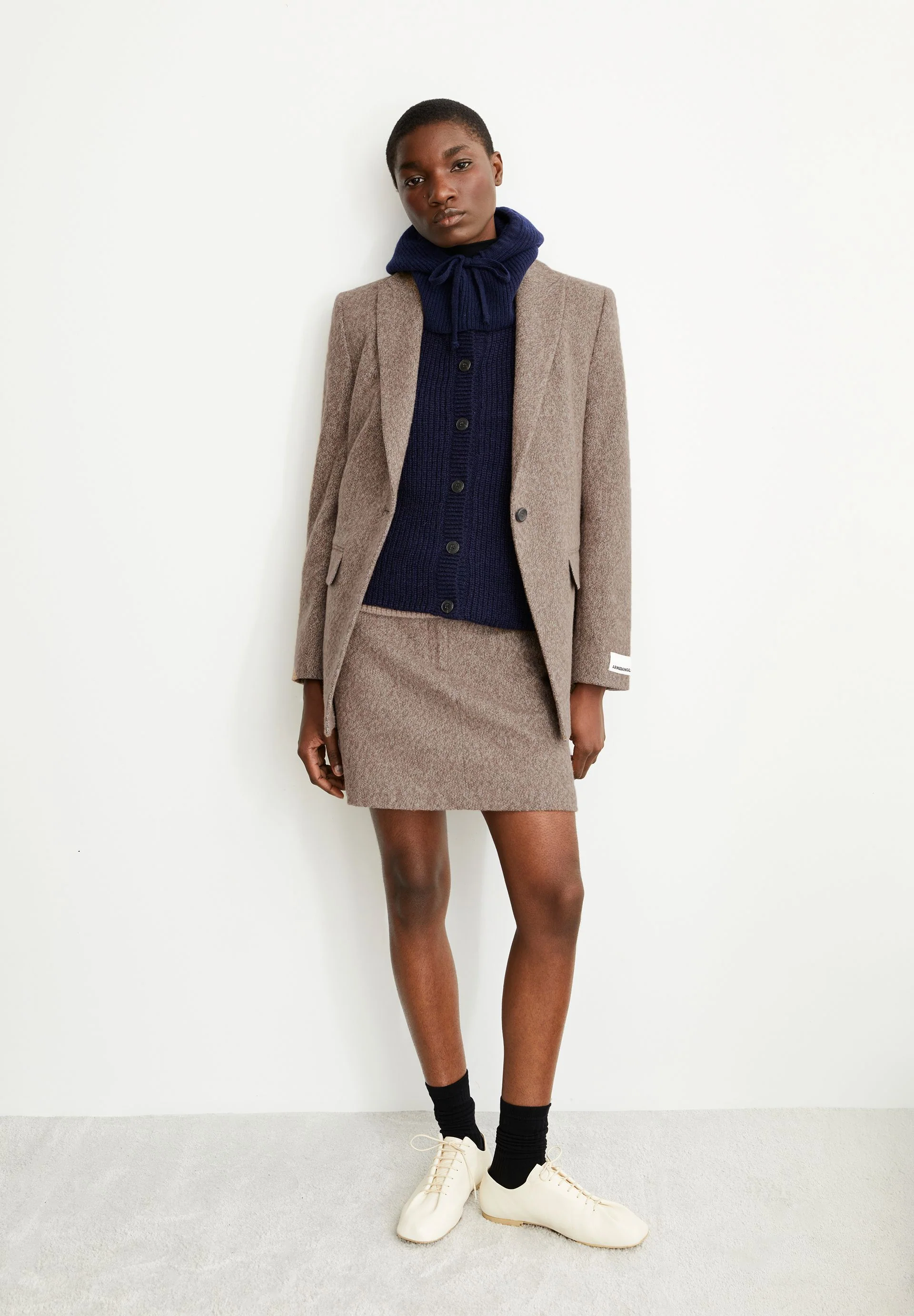 HANNAAHLA TWEED | pure-walnut cream - Image 4
