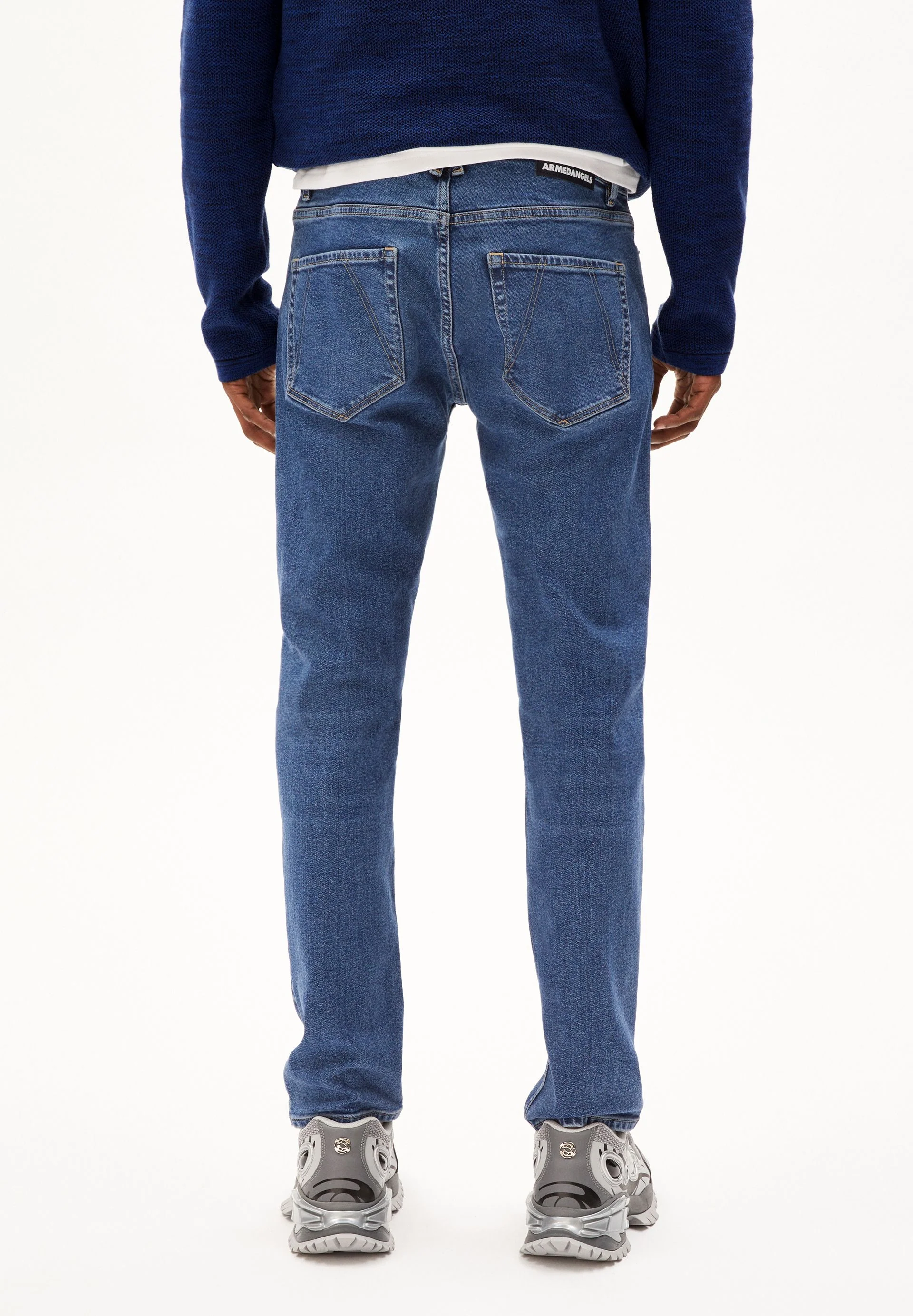 IAAN SLIM JEANS | mountain lake - Image 2