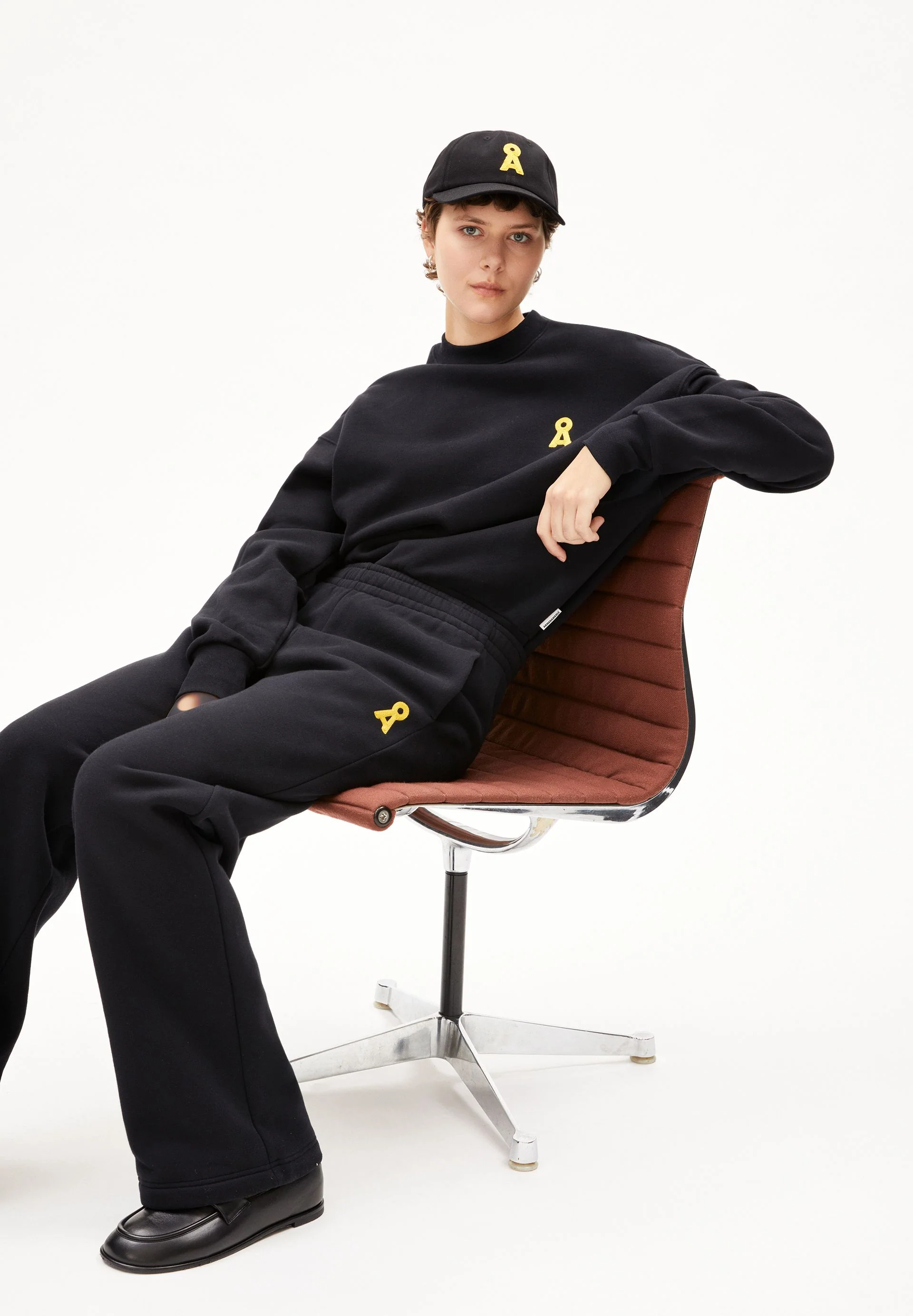 ICONIC Å ALIZAA SWEATSHIRT | black - Image 4
