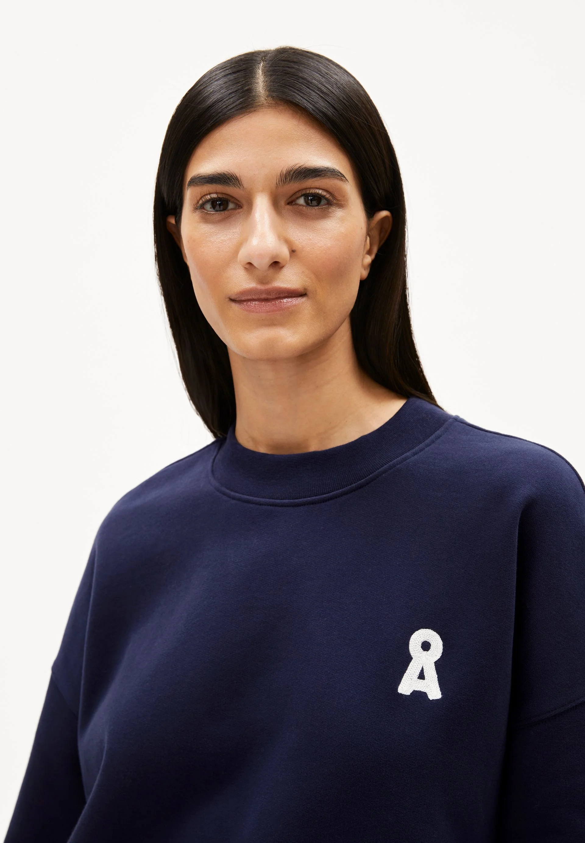 ICONIC Å ALIZAA SWEATSHIRT | tinted navy - Image 3