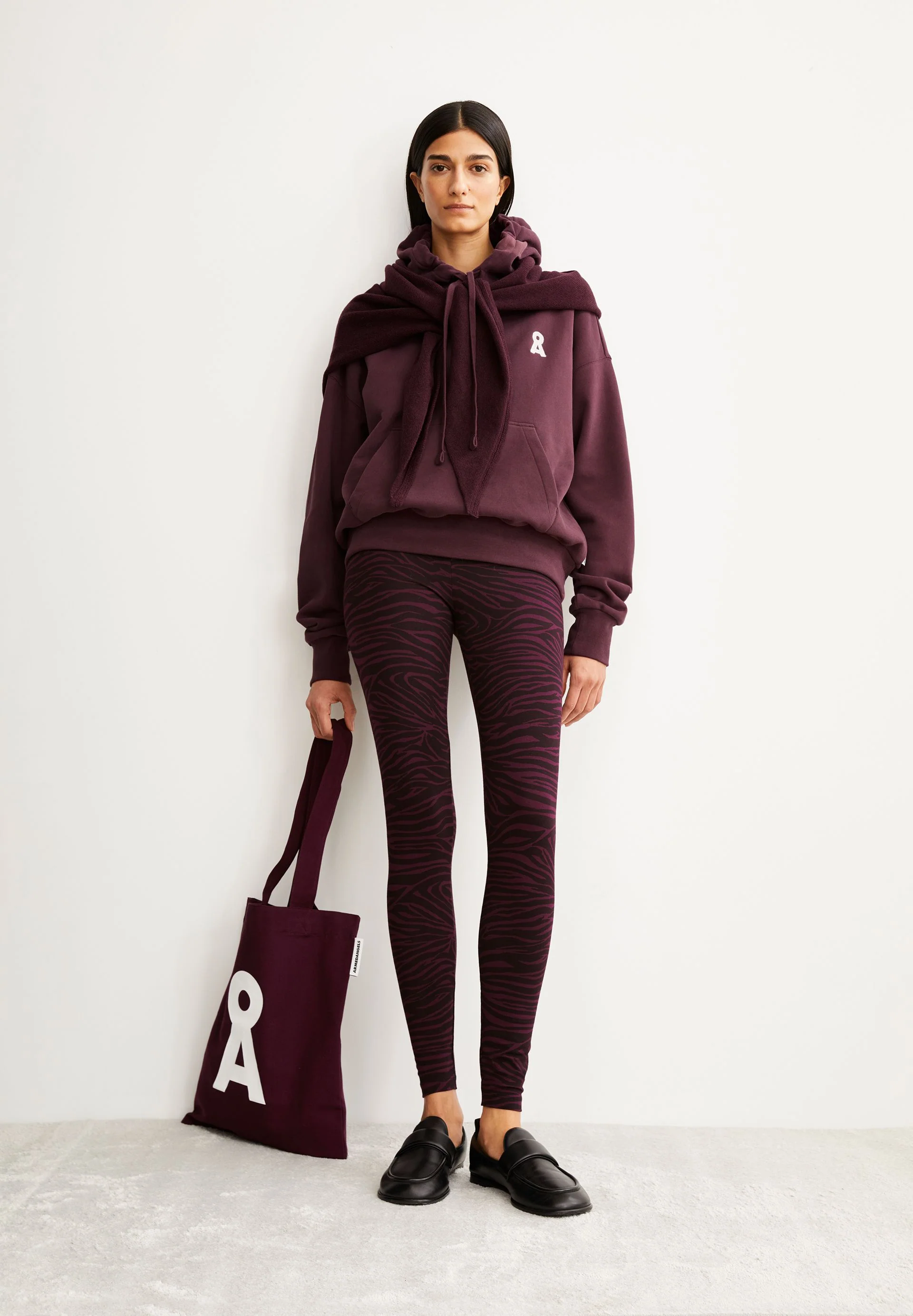 ICONIC Å FRANCISARAA SWEATHOODIE | dark cranberry - Image 4