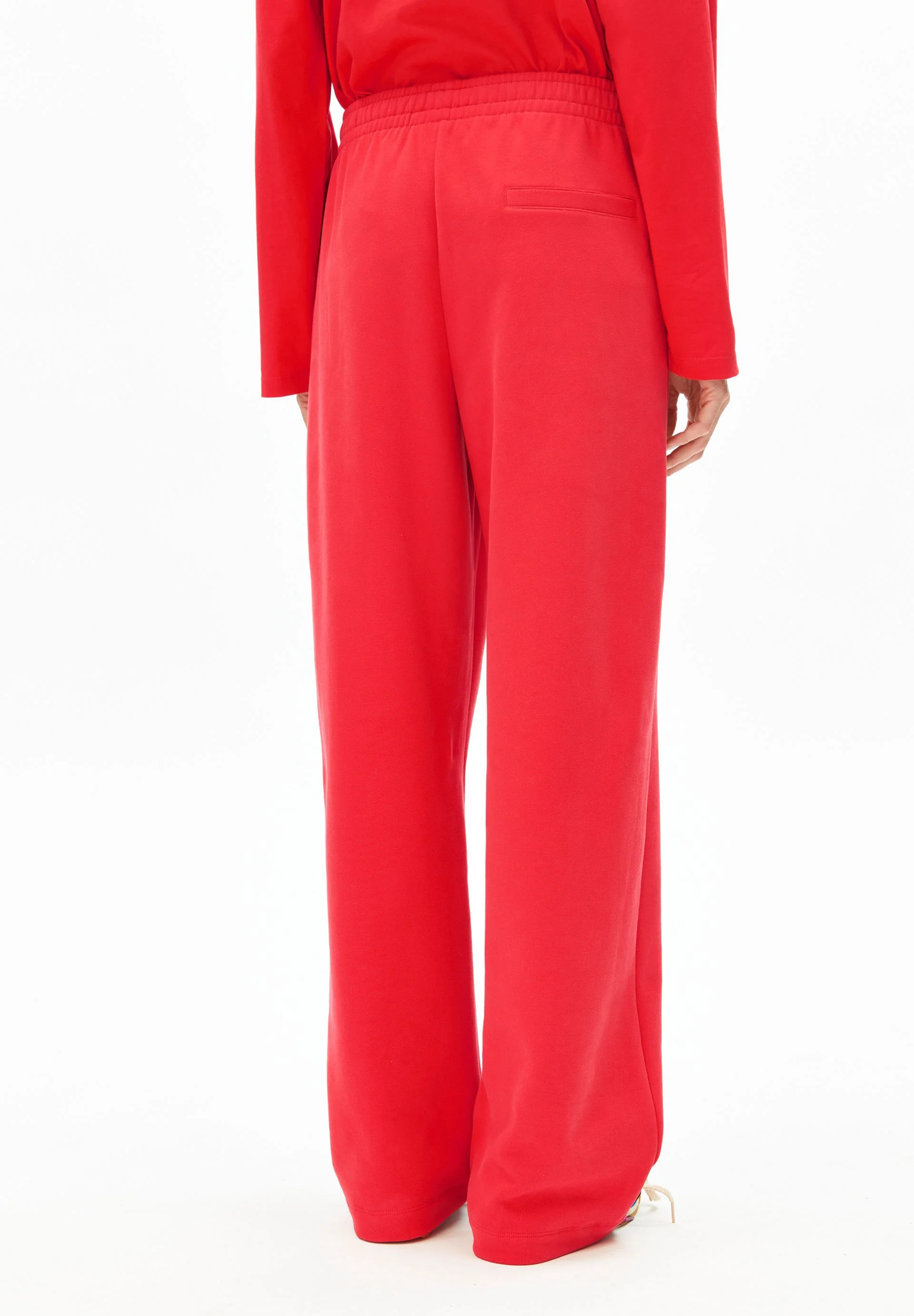 ICONIC Å IVAARA SWEATHOSE | mars red - Image 2