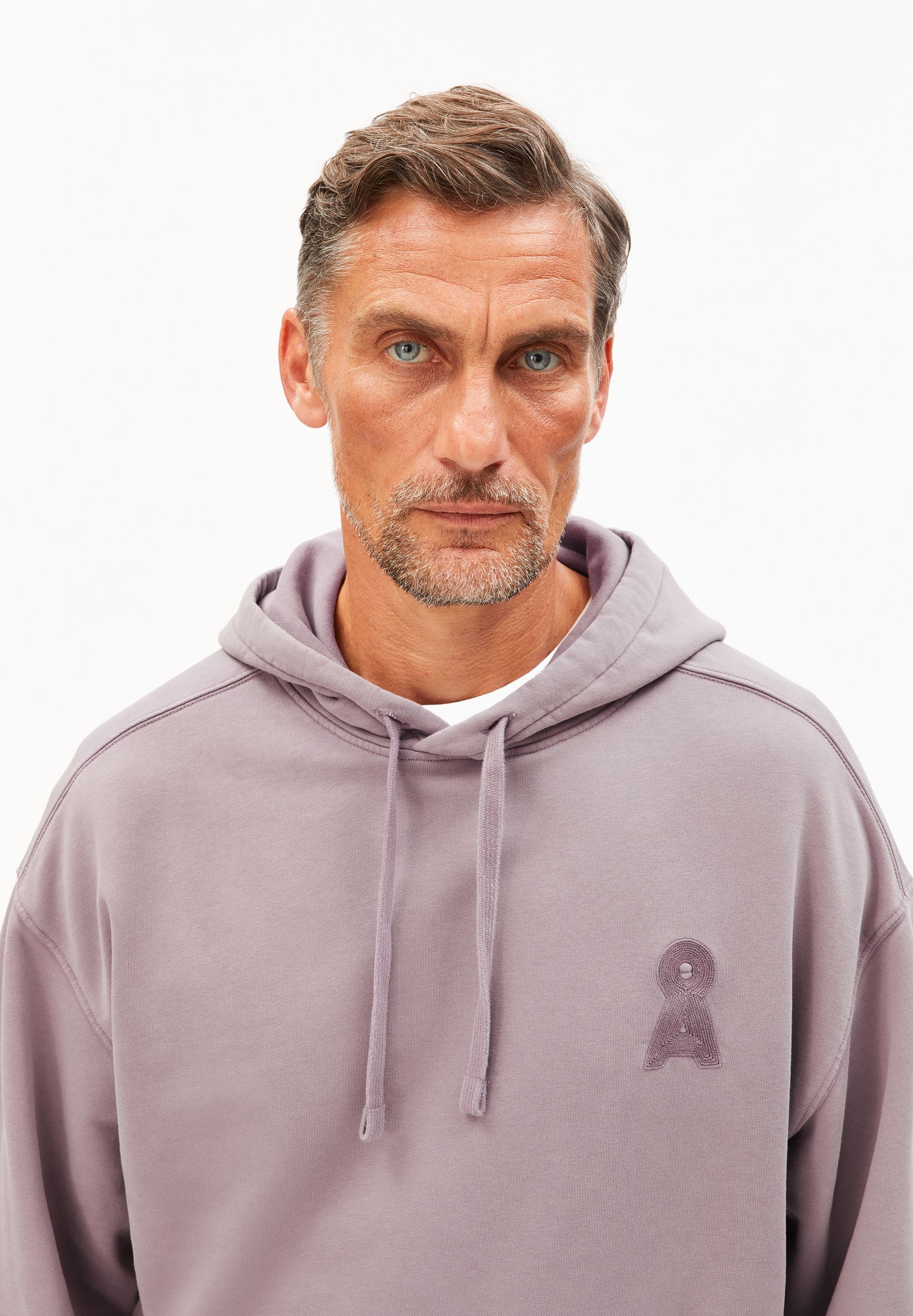 ICONIC Å KIRAAN GMT DYE SWEATHOODIE | light grape washed - Image 3