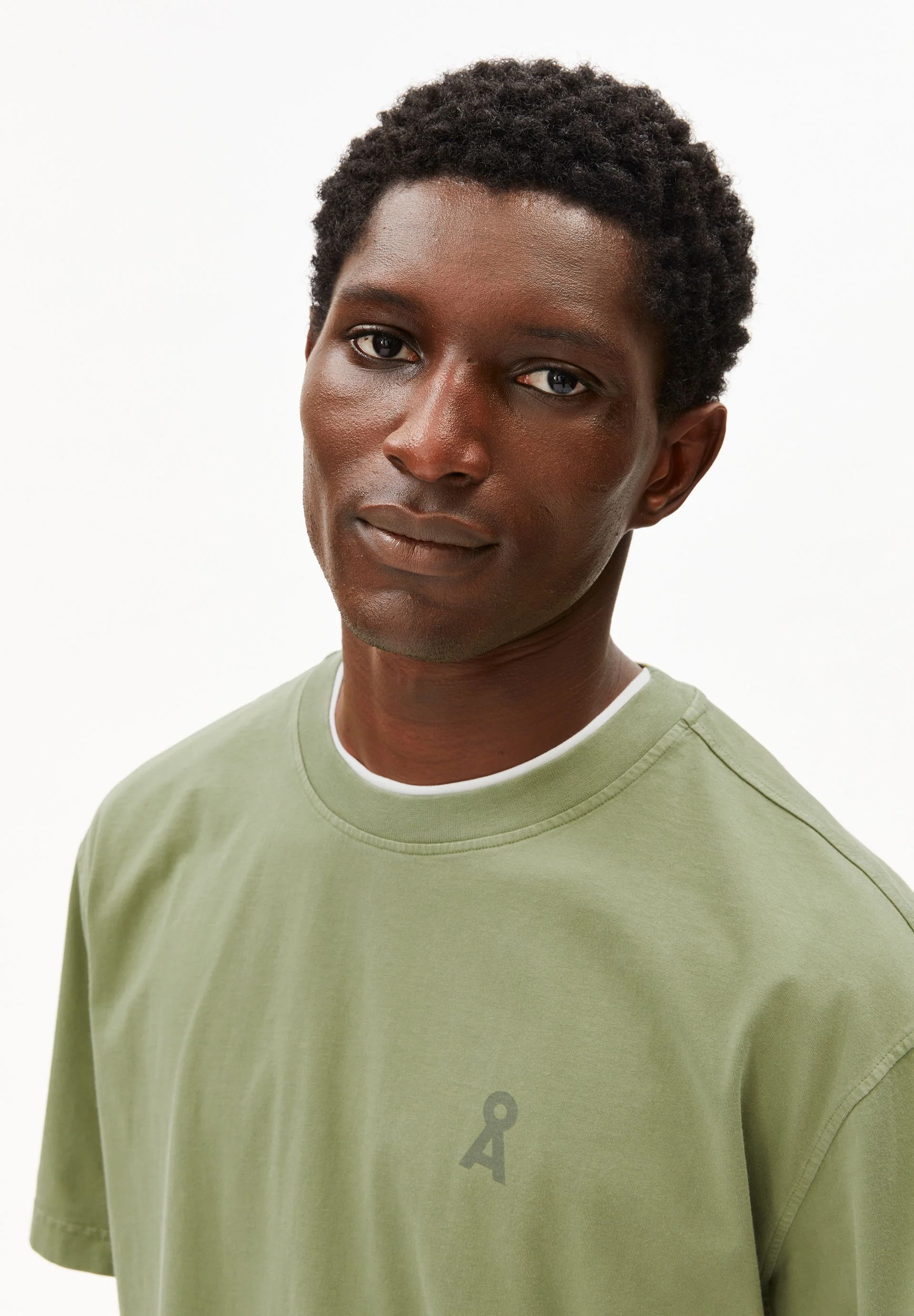 ICONIC Å MAARKOS GD T-SHIRT | fatigue green washed - Image 3