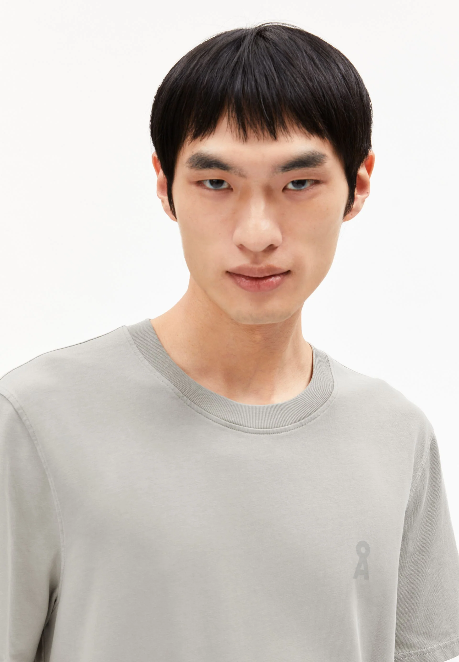 ICONIC Å MAARKOS GMT DYE T-SHIRT | light sage washed - Image 3