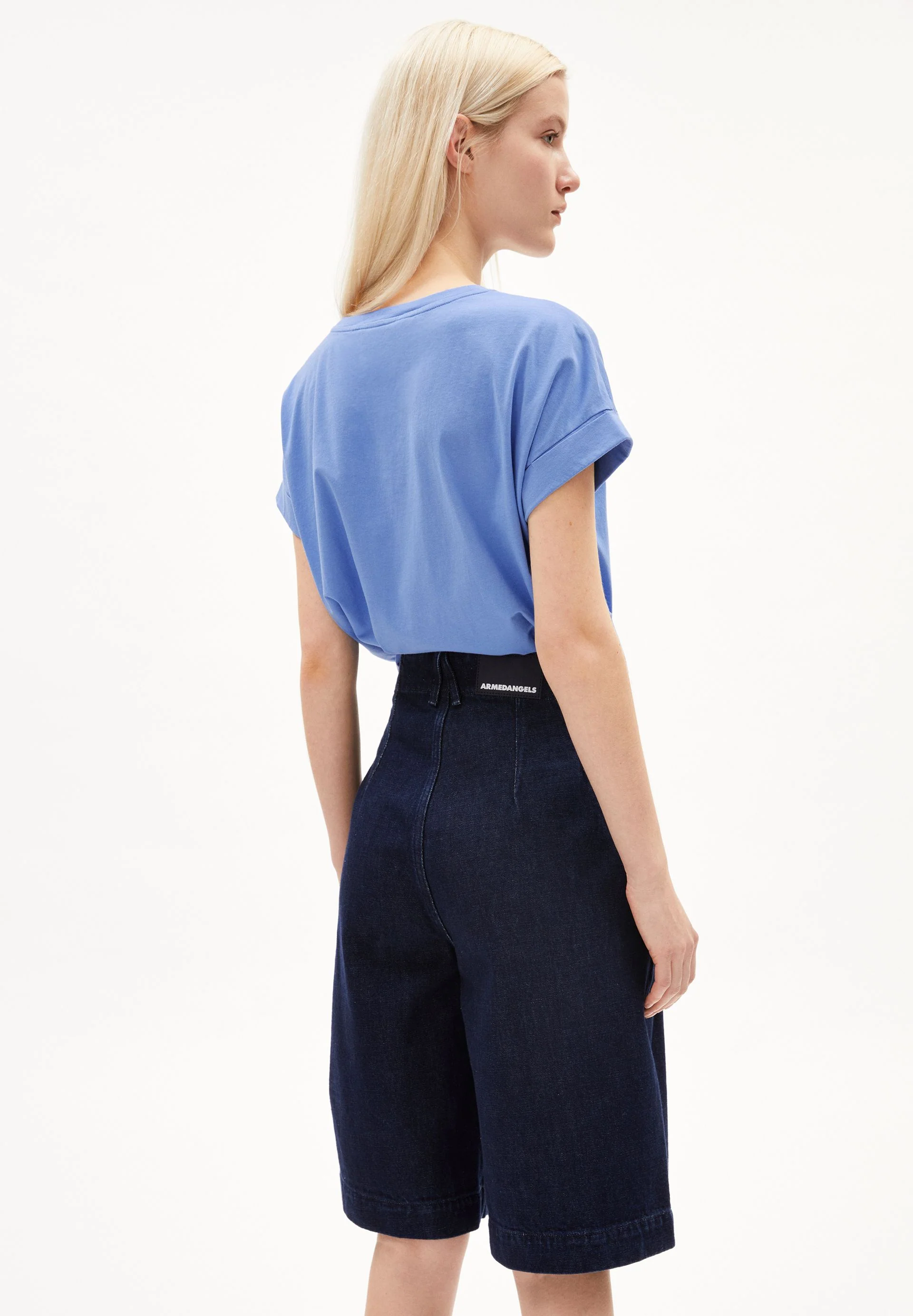 IDAARA T-SHIRT | blue bloom - Image 2