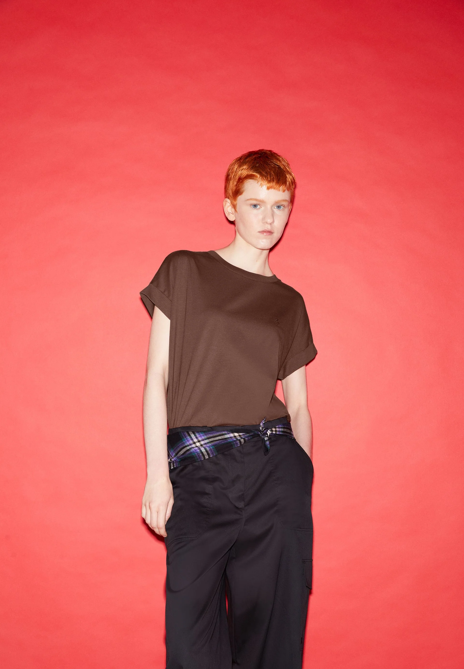 IDAARA T-SHIRT | deep brown - Image 4