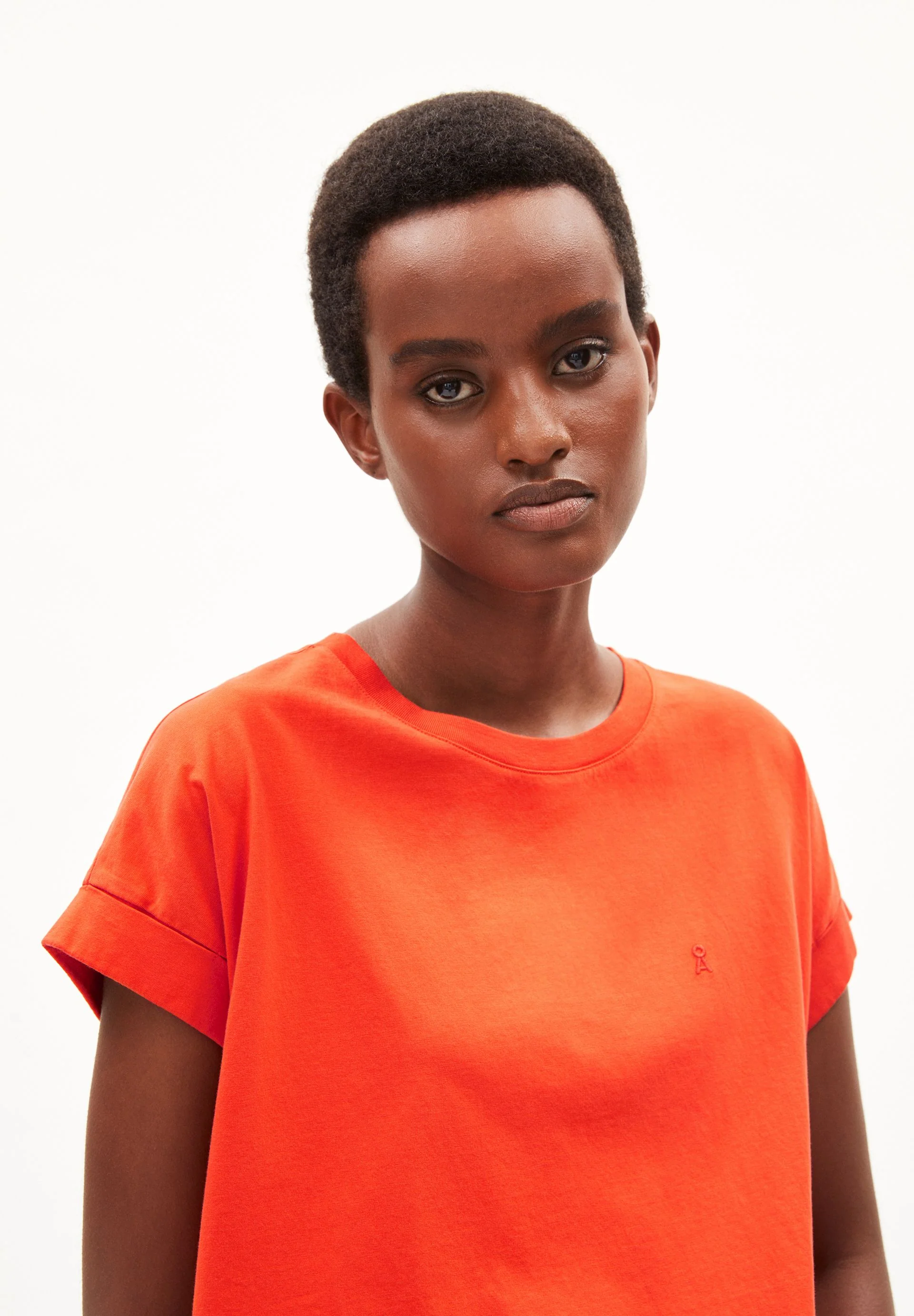 IDAARA T-SHIRT | emergency red - Image 3