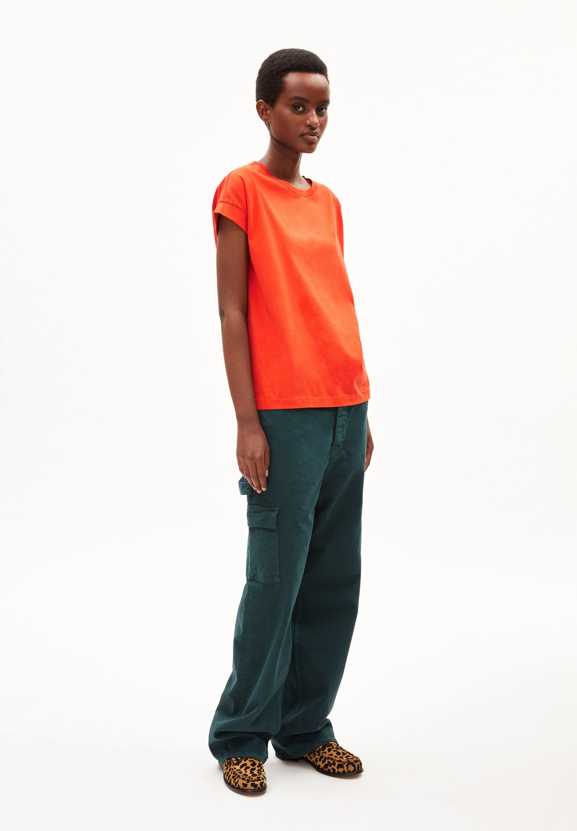 IDAARA T-SHIRT | emergency red - Image 5