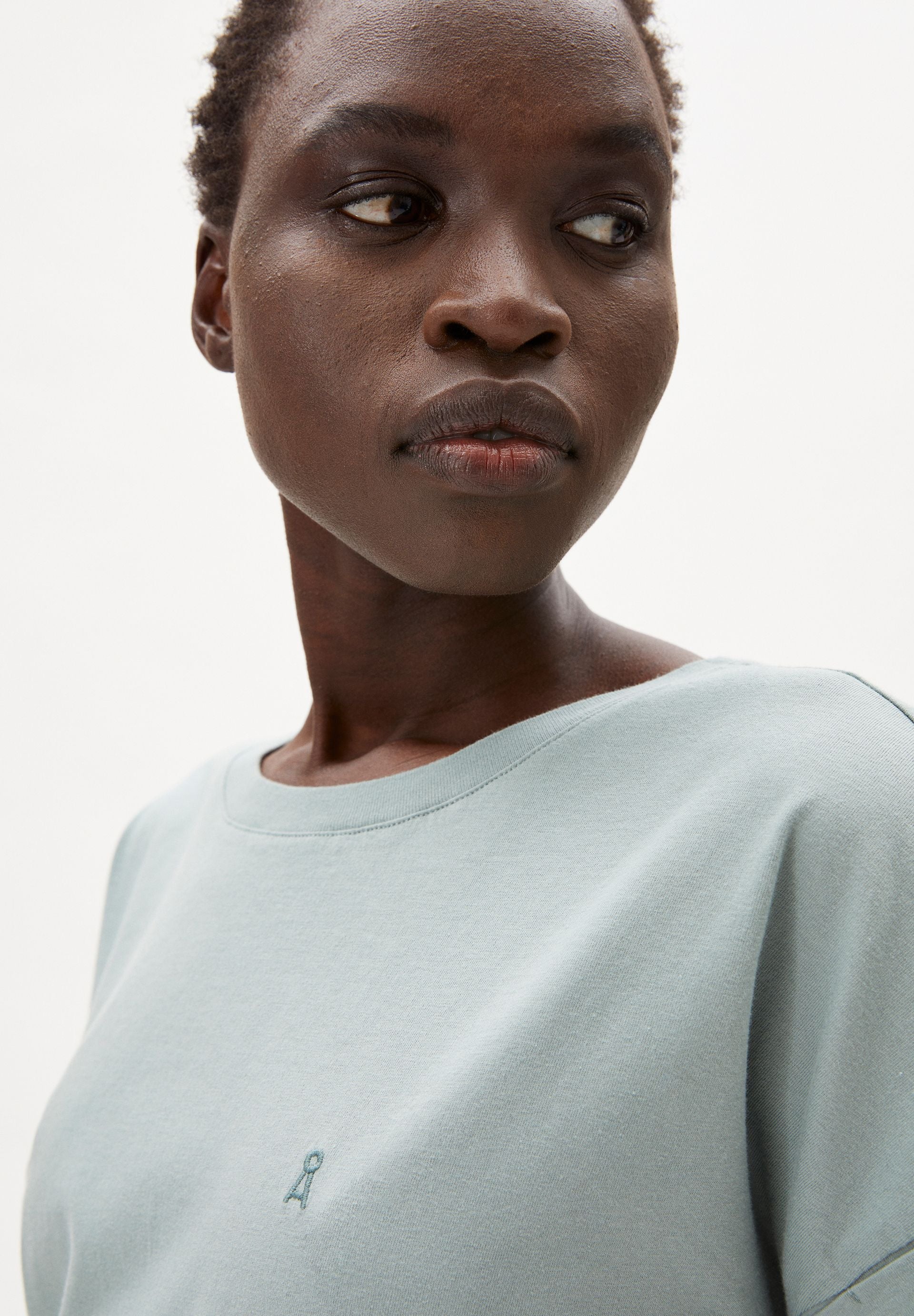 IDAARA T-SHIRT | eucalyptus green - Image 3
