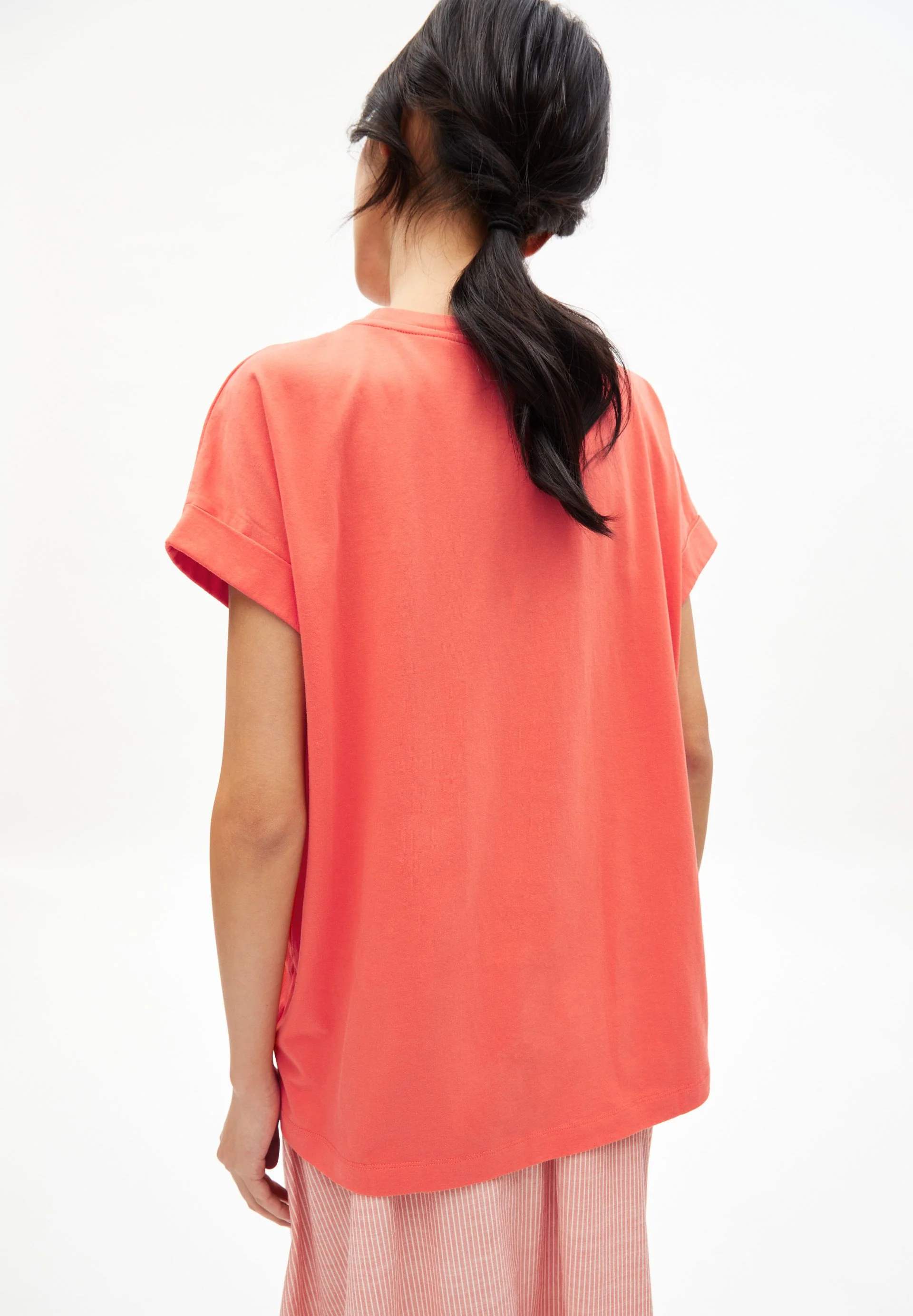 IDAARA T-SHIRT | hibiscus - Image 2