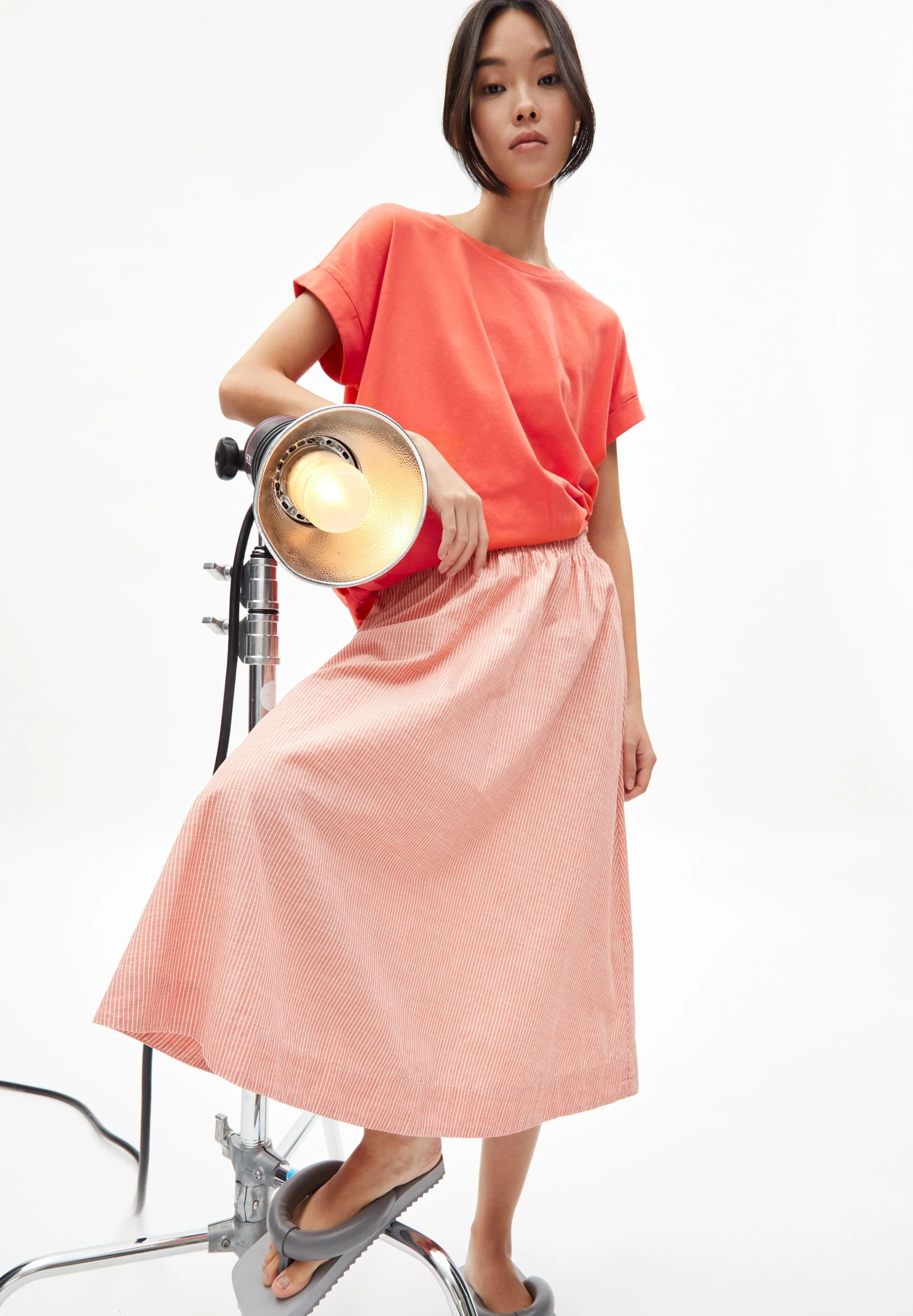 IDAARA T-SHIRT | hibiscus - Image 4