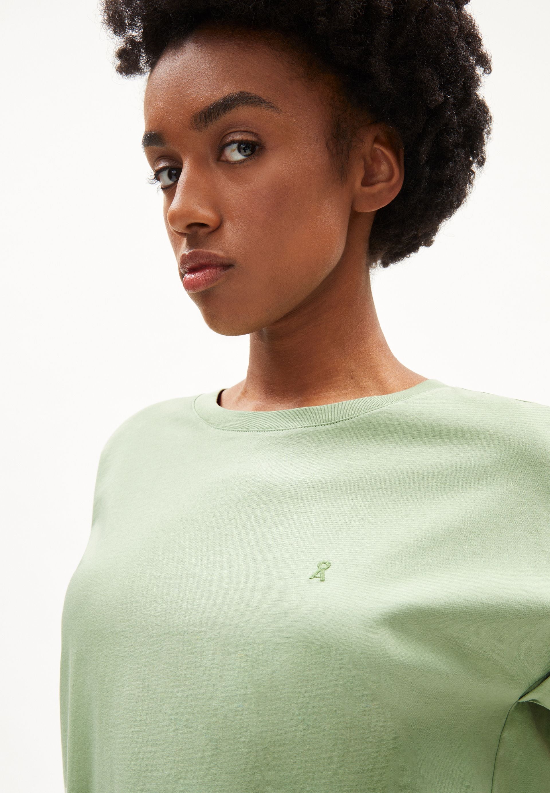 IDAARA T-SHIRT | smith green - Image 3