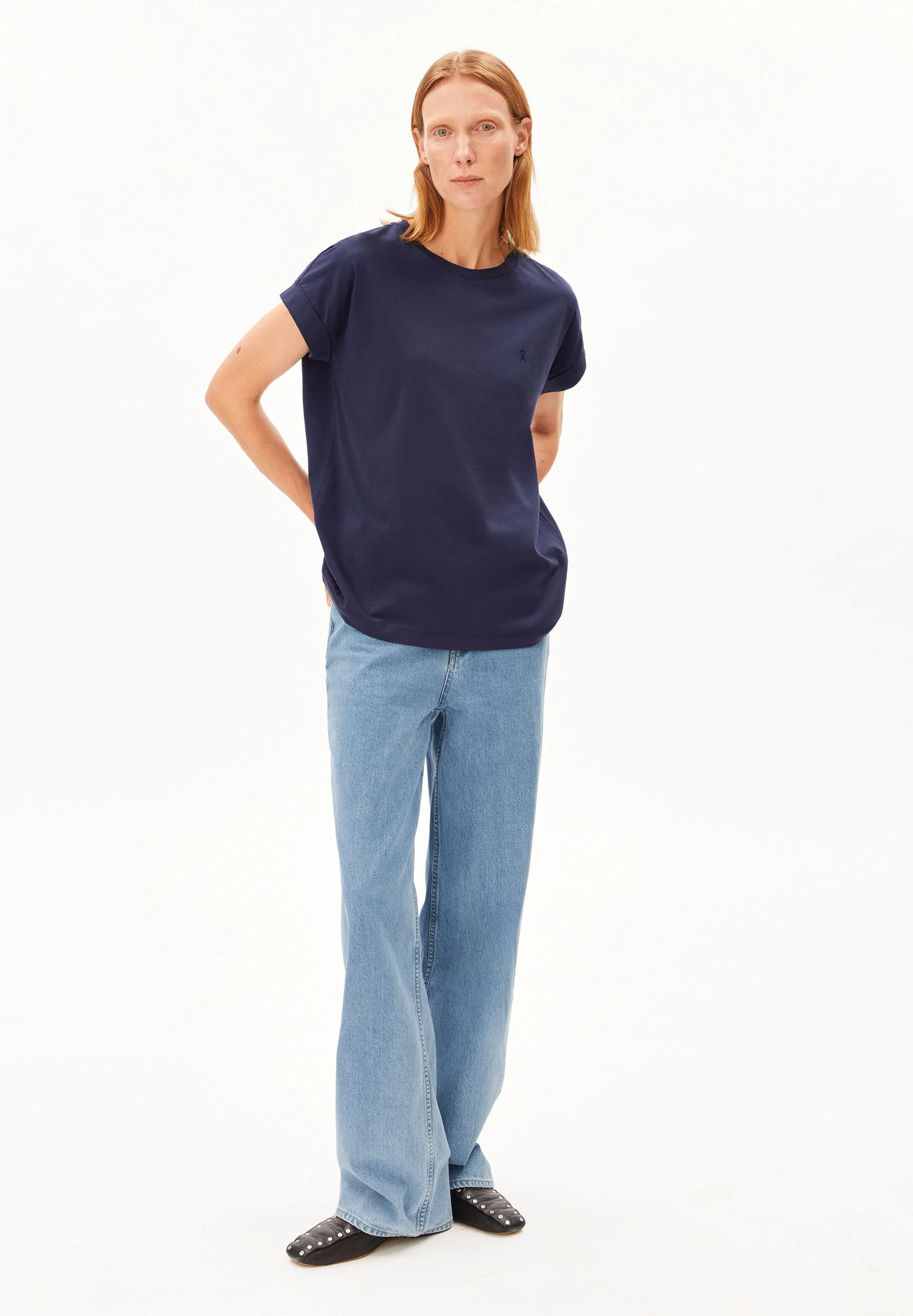IDAARA T-SHIRT | tinted navy - Image 5