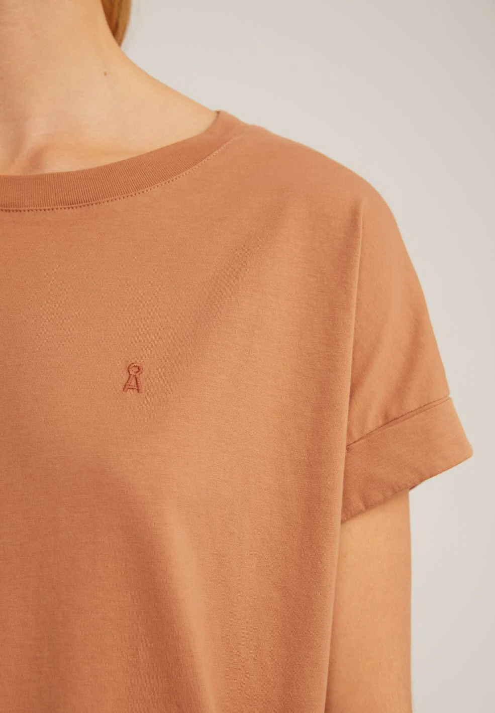 IDAARA T-SHIRT | toasted hazel - Image 3