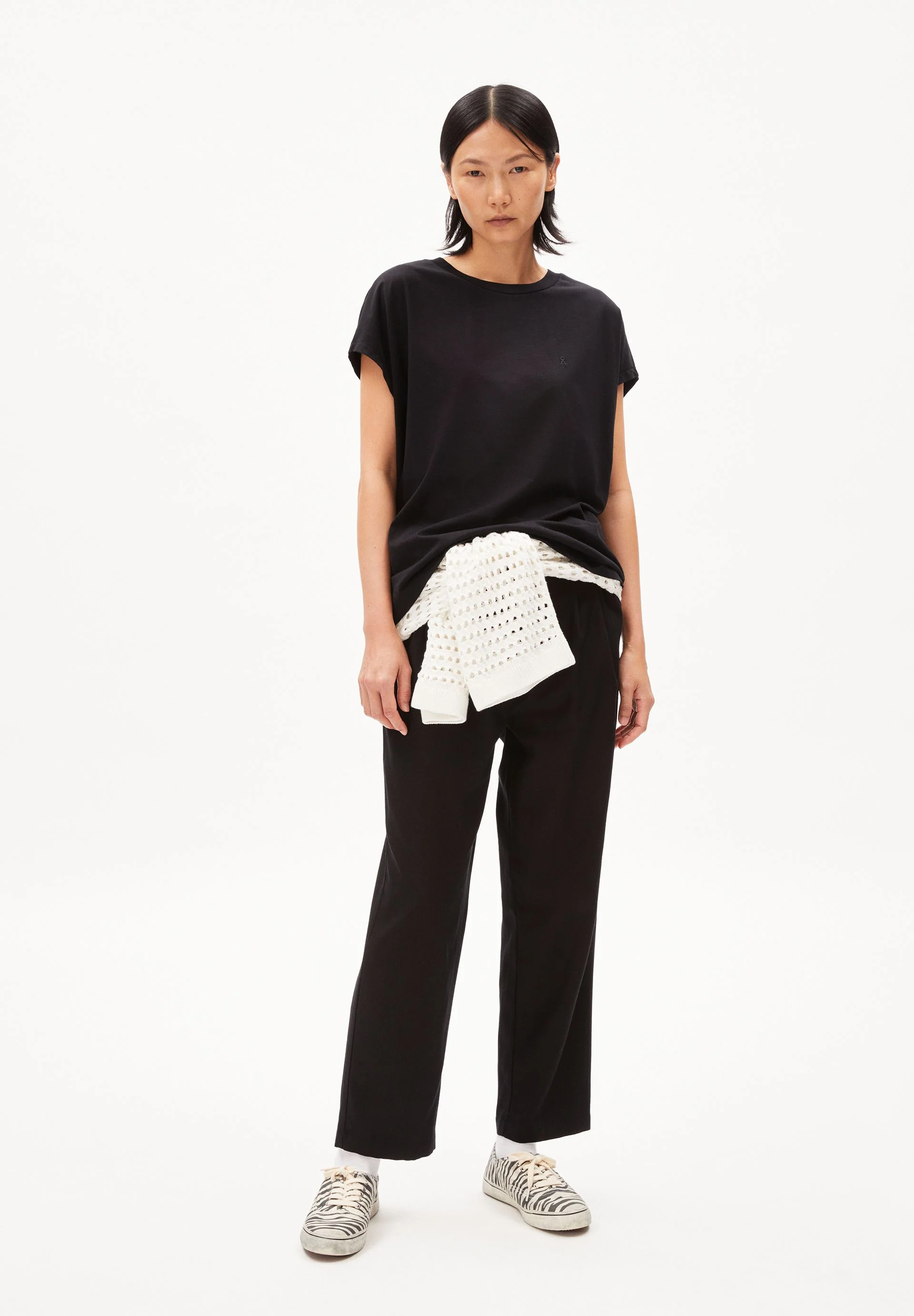 INAARA | black - Image 5