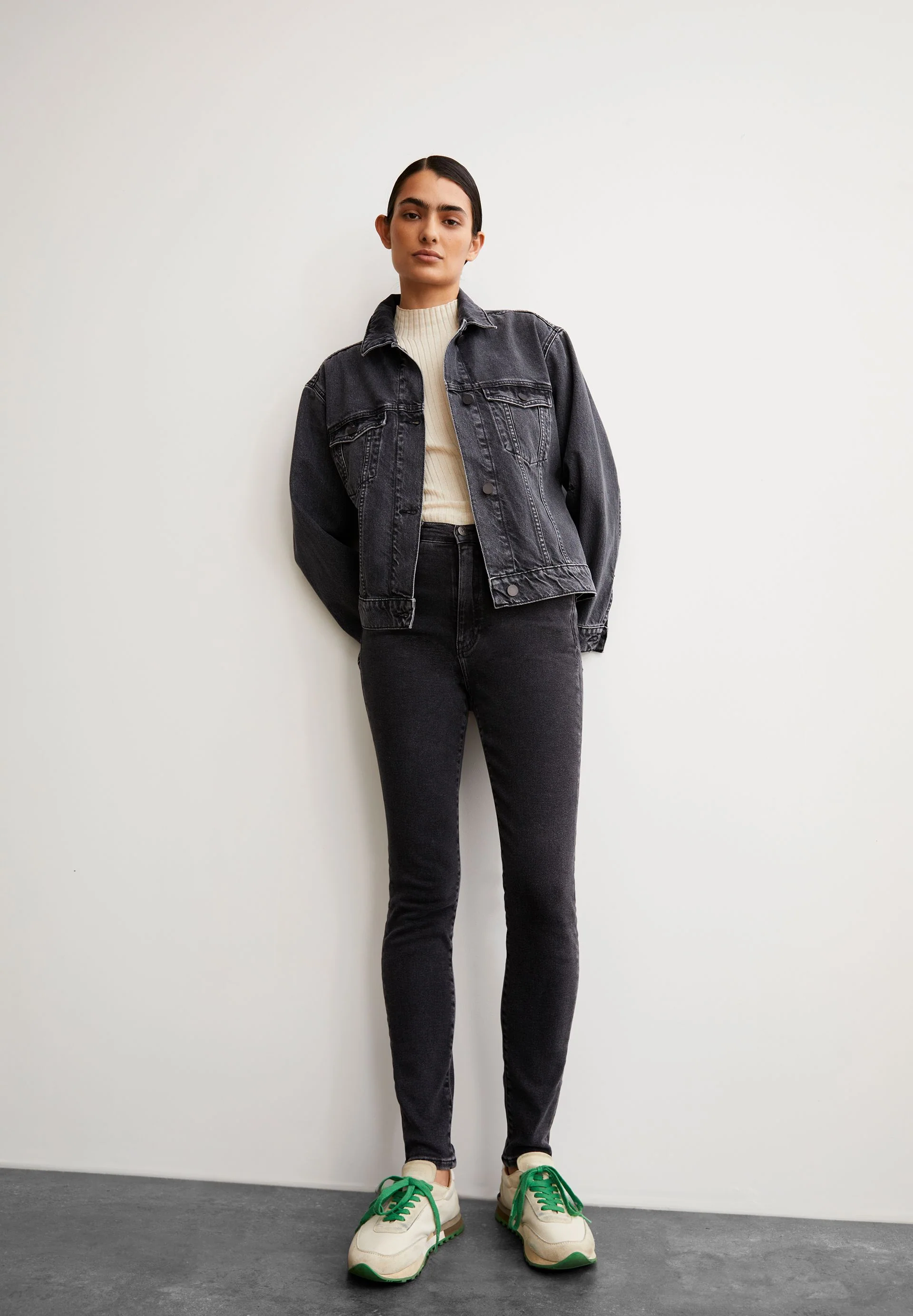 INGAA HIGH WAIST SKINNY JEANS | true black washed - Image 4