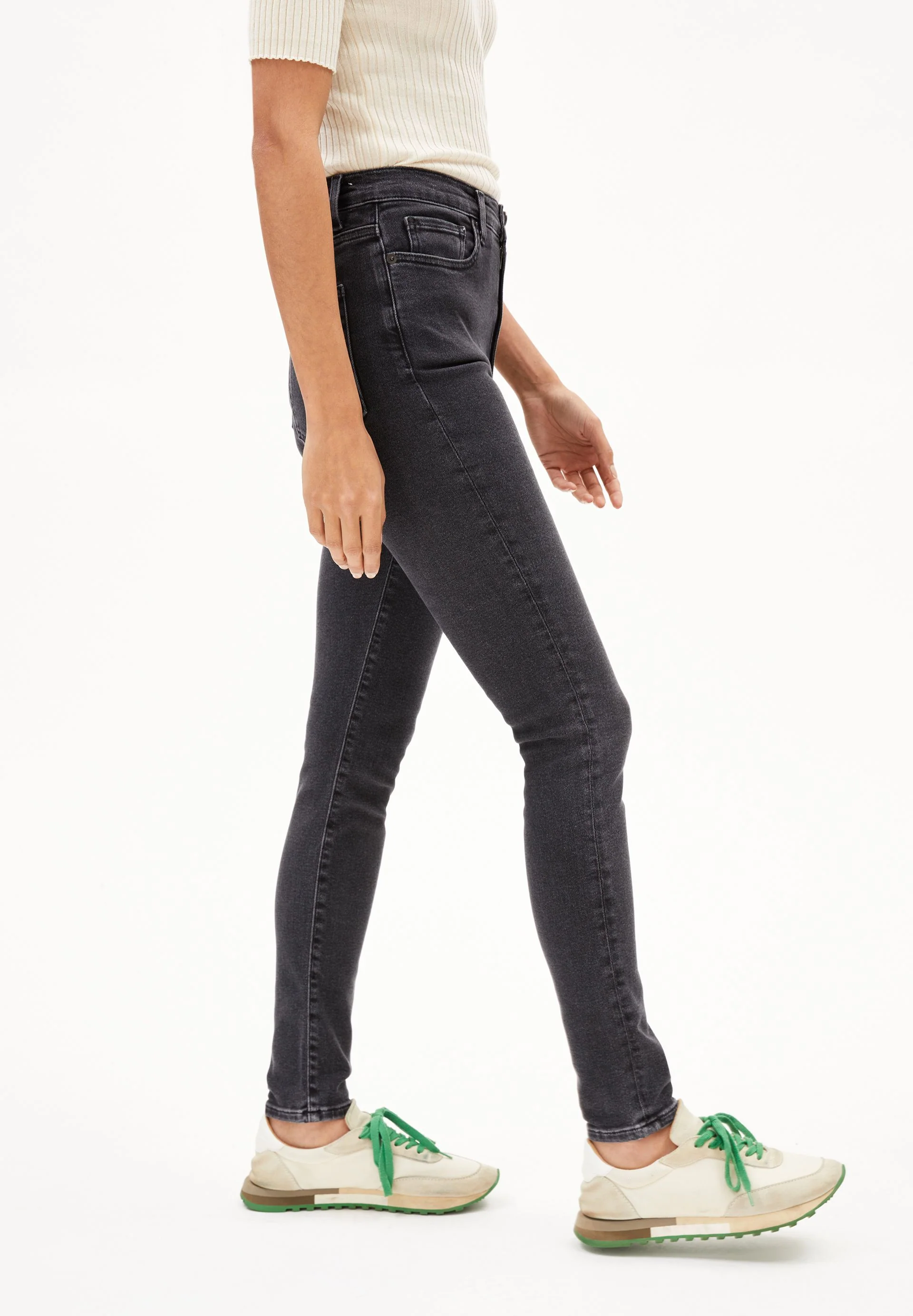 INGAA HIGH WAIST SKINNY JEANS | true black washed - Image 6