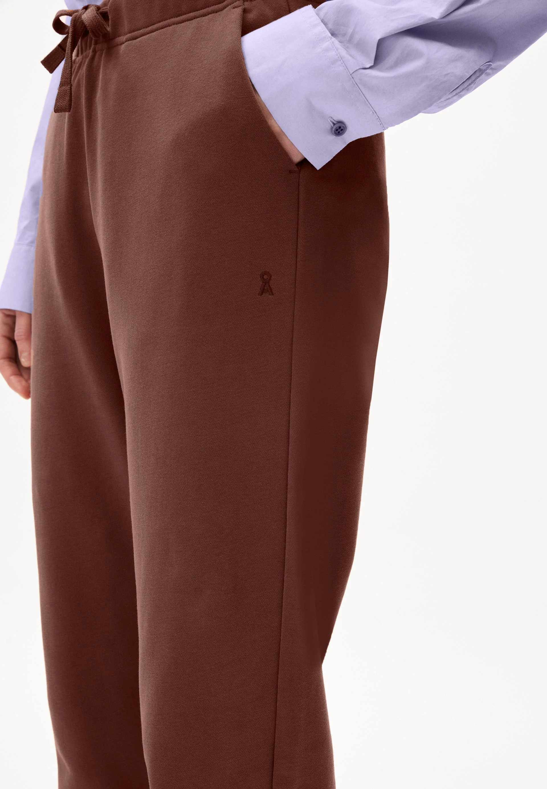 IVAA | deep brown - Image 3