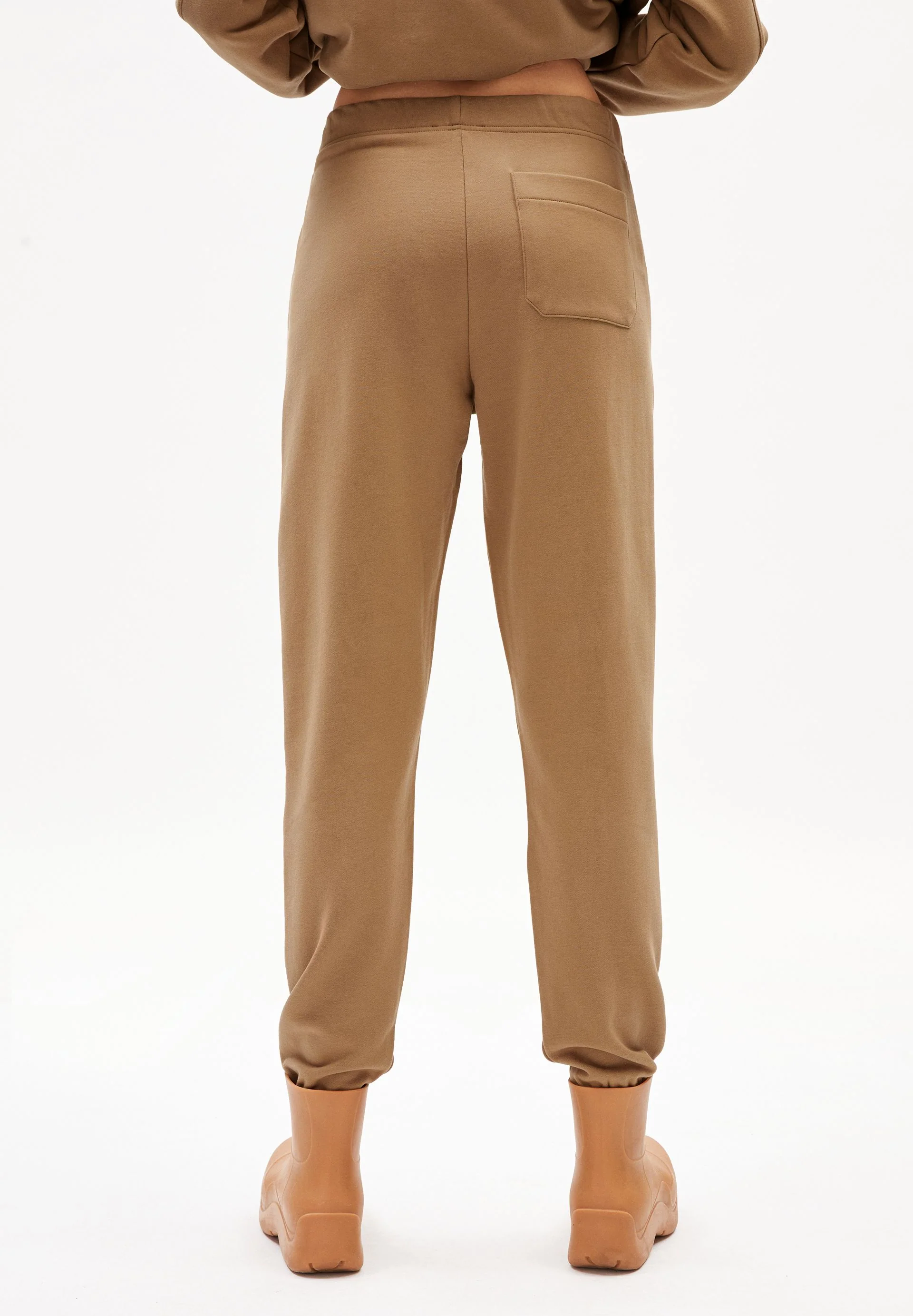 IVAA | smoky almond - Image 2