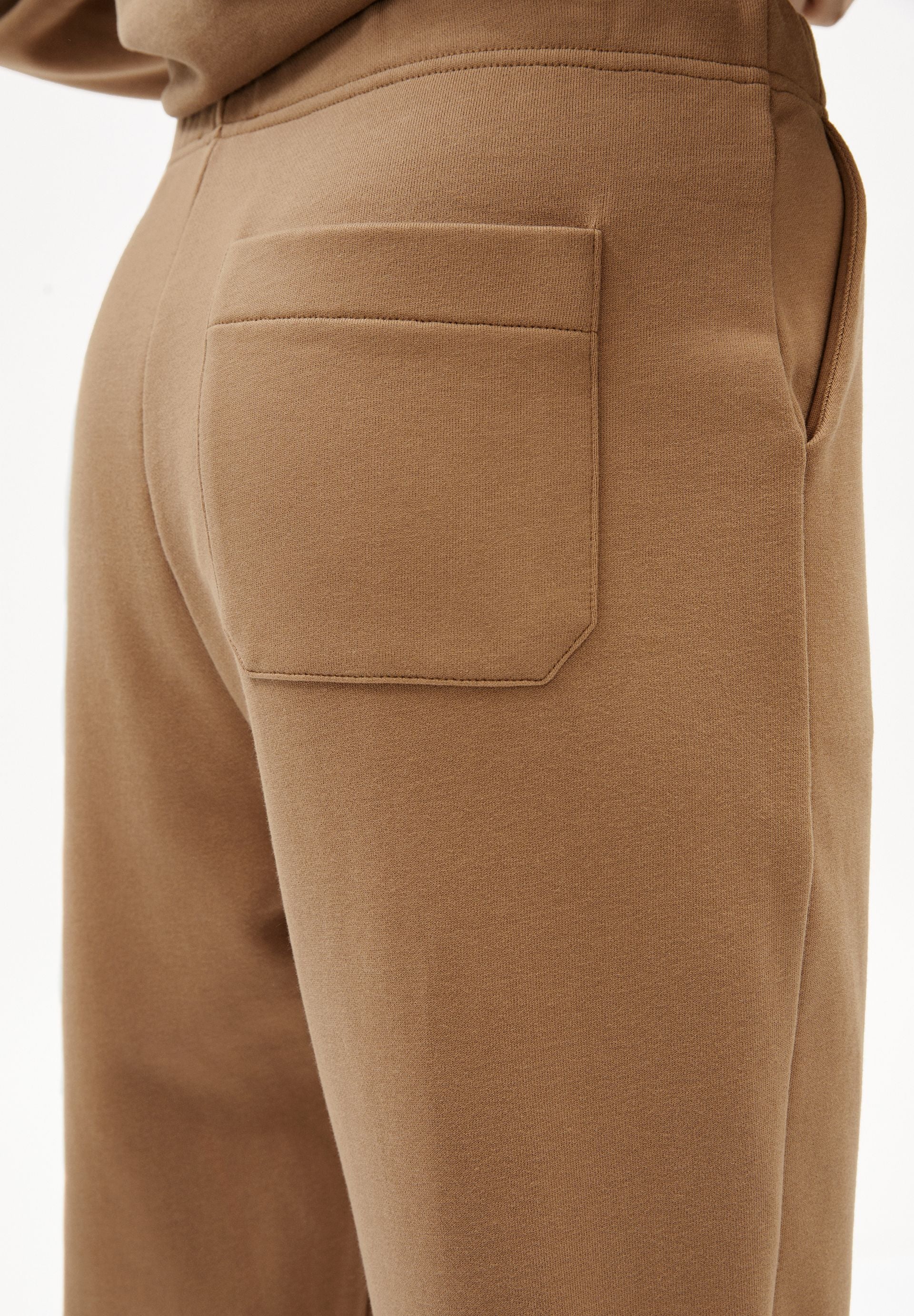 IVAA | smoky almond - Image 3
