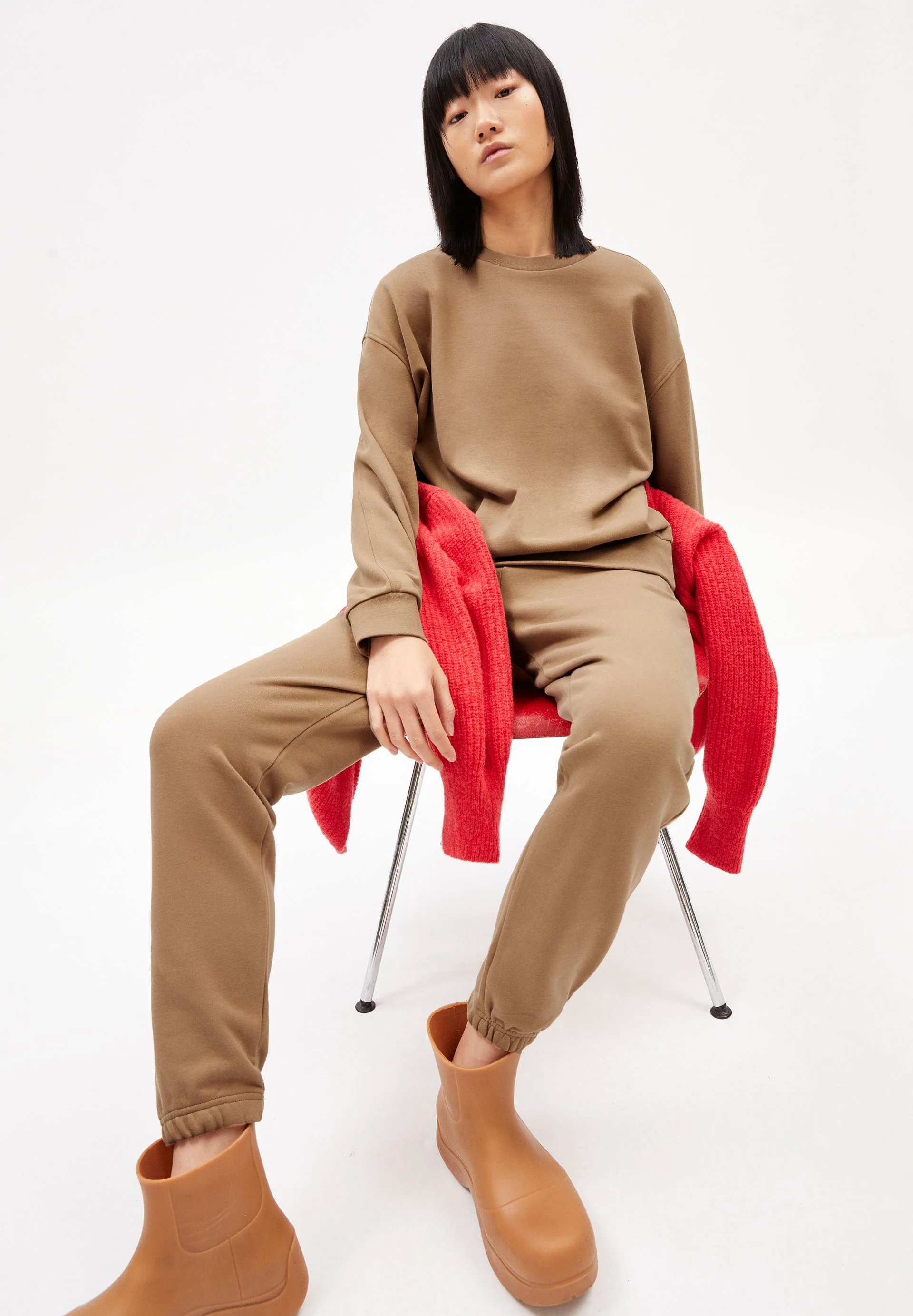 IVAA | smoky almond - Image 4