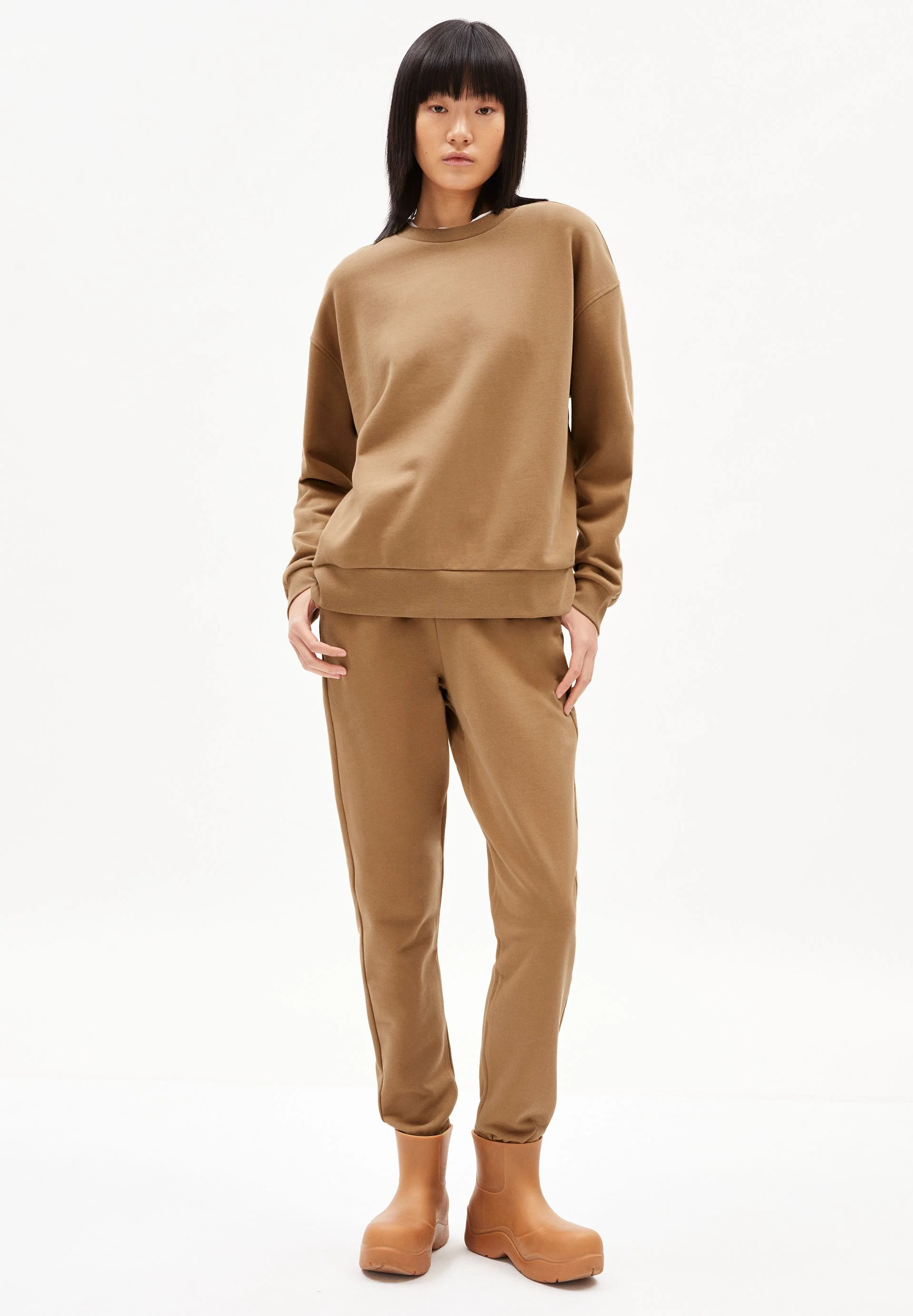 IVAA | smoky almond - Image 5