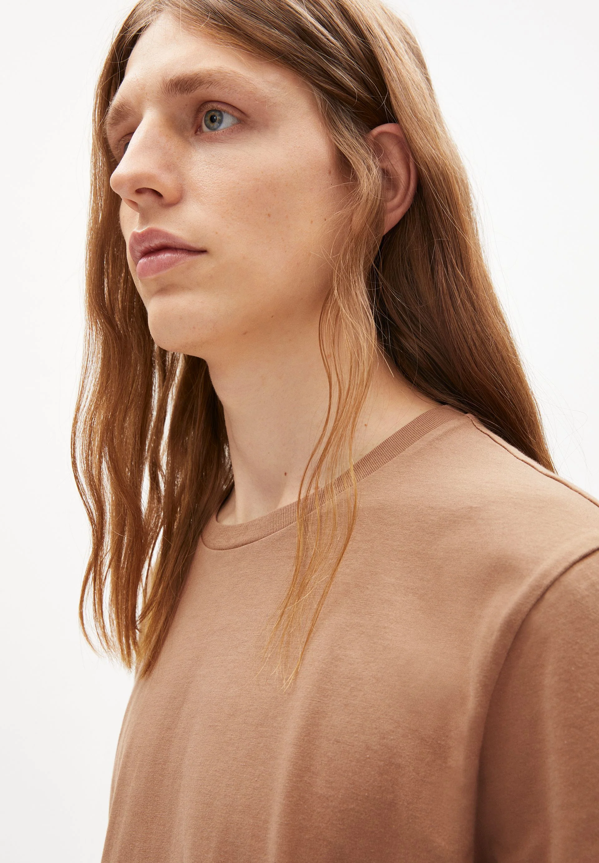 JAAMES T-SHIRT | aged timber - Image 3