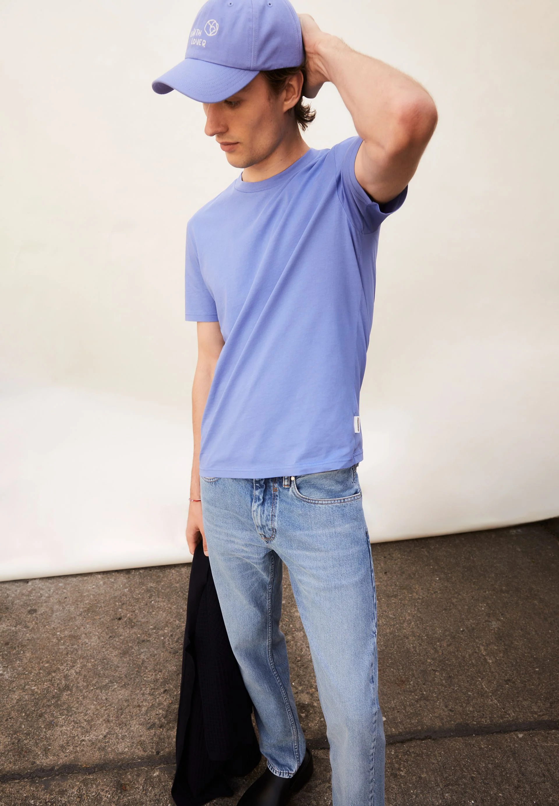 JAAMES T-SHIRT | blue bloom - Image 4