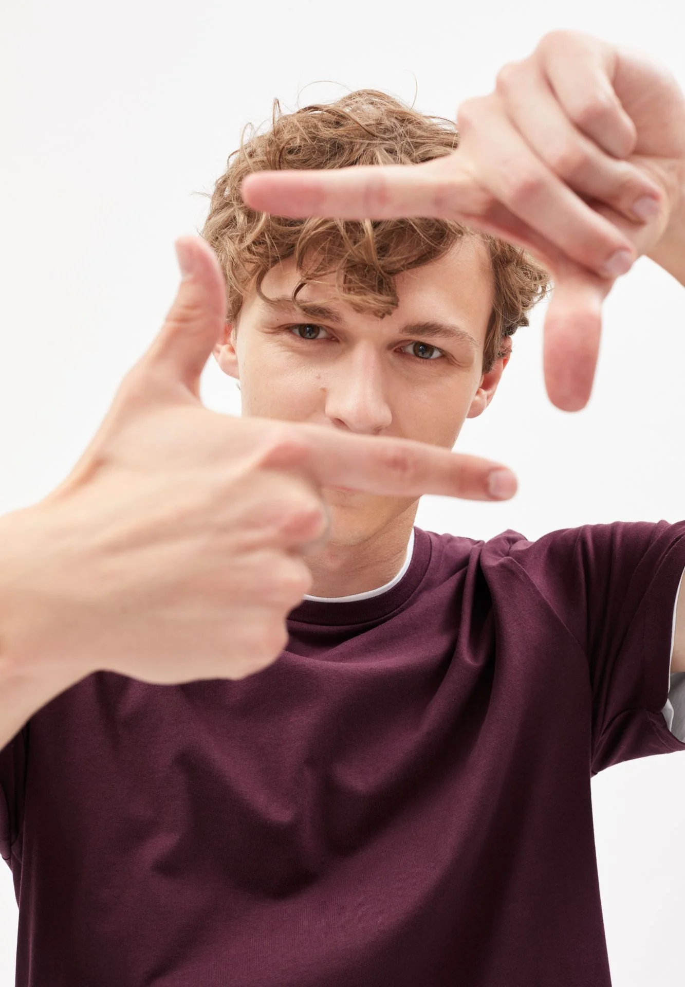 JAAMES T-SHIRT | dark aubergine - Image 3