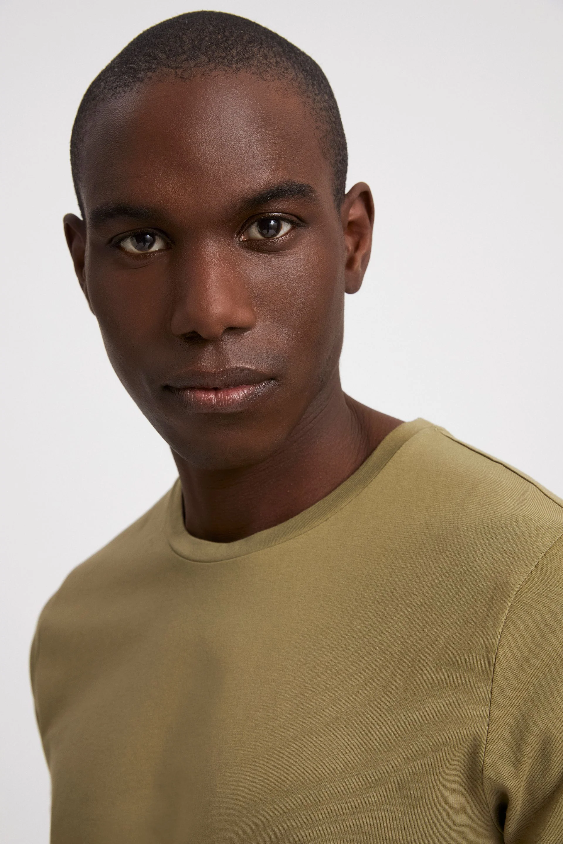 JAAMES T-SHIRT | dark sage - Image 3