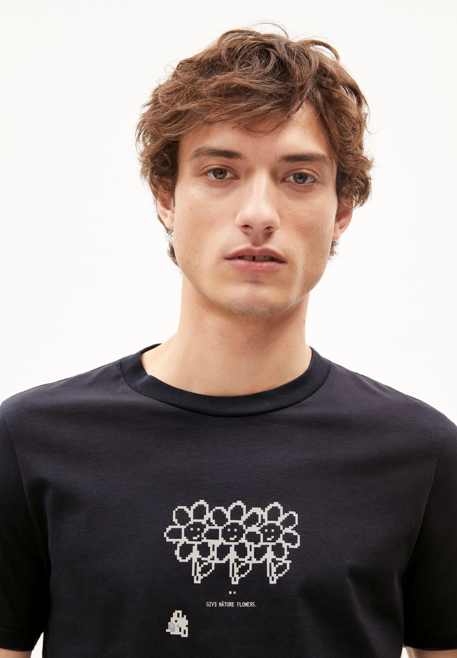 JAAMES FLOWERS | night sky - Image 3