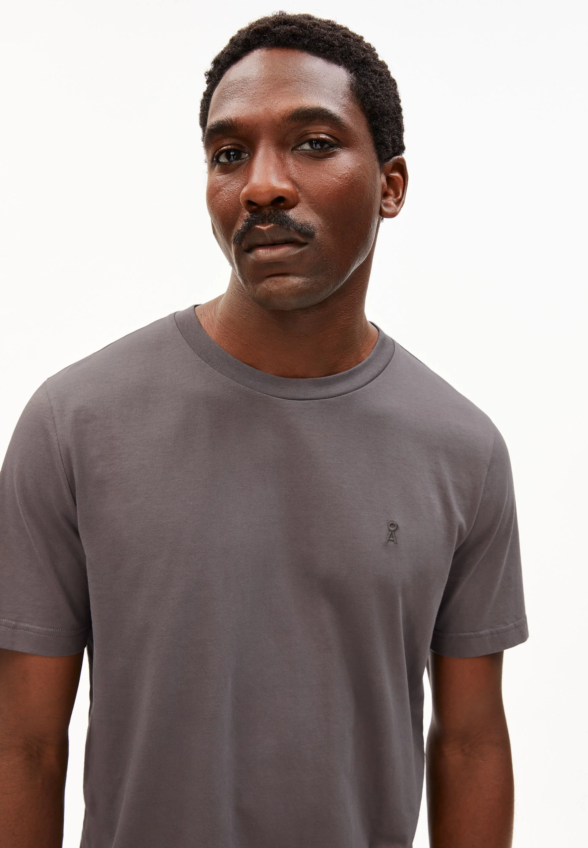 JAAMES T-SHIRT | granit - Image 3