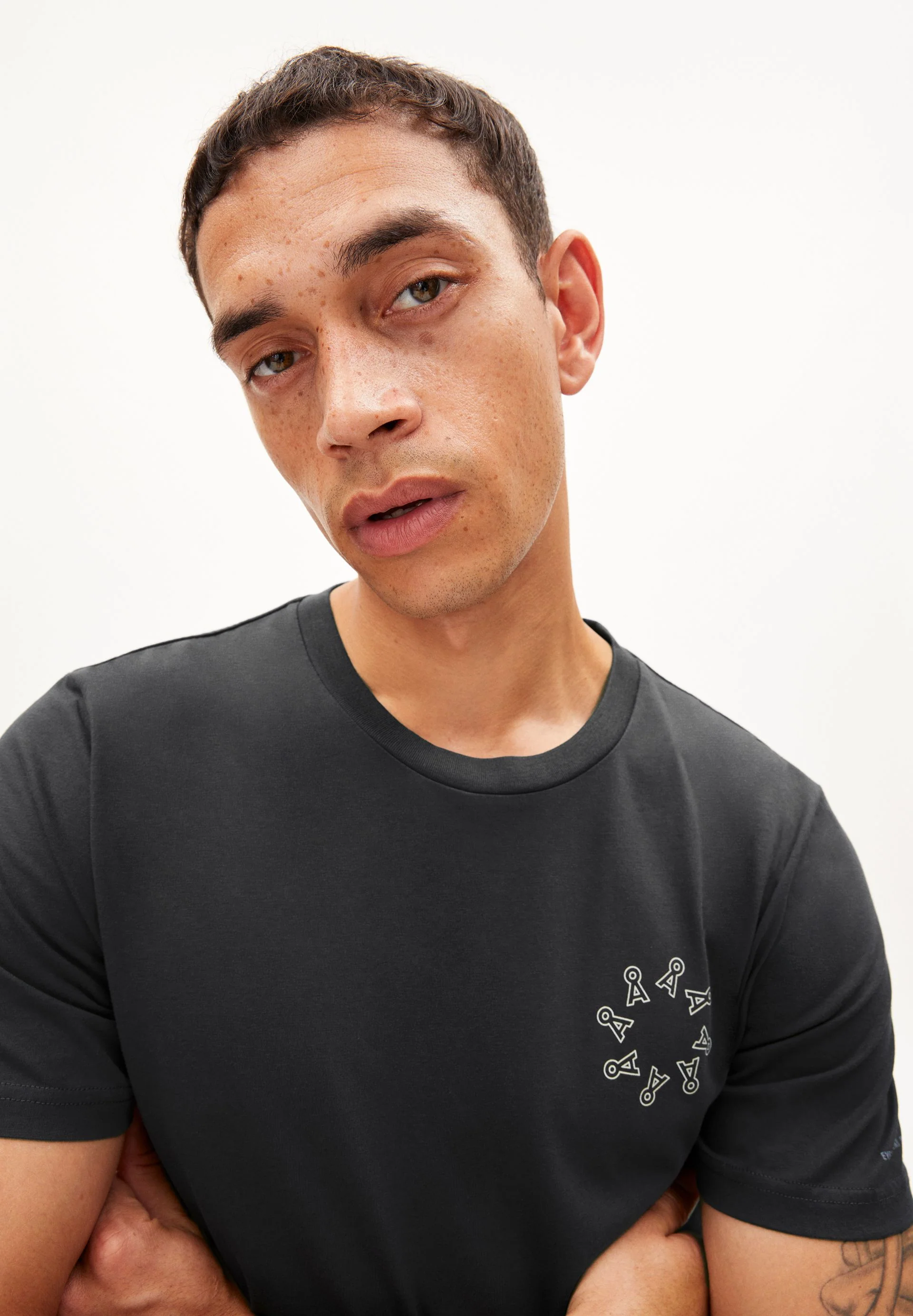 JAAMES HUMAN | graphite - Image 3