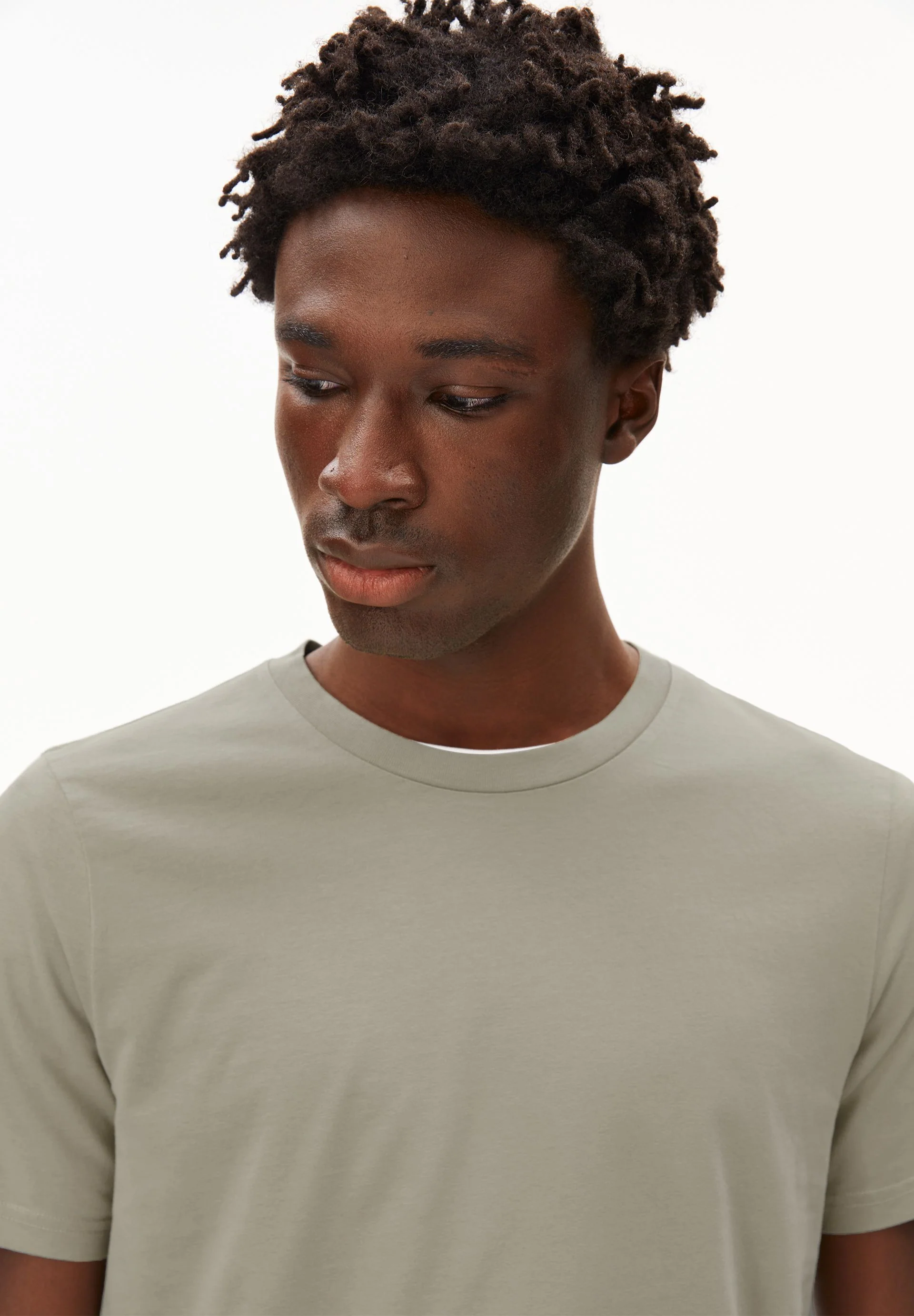 JAAMES T-SHIRT | light sage - Image 3