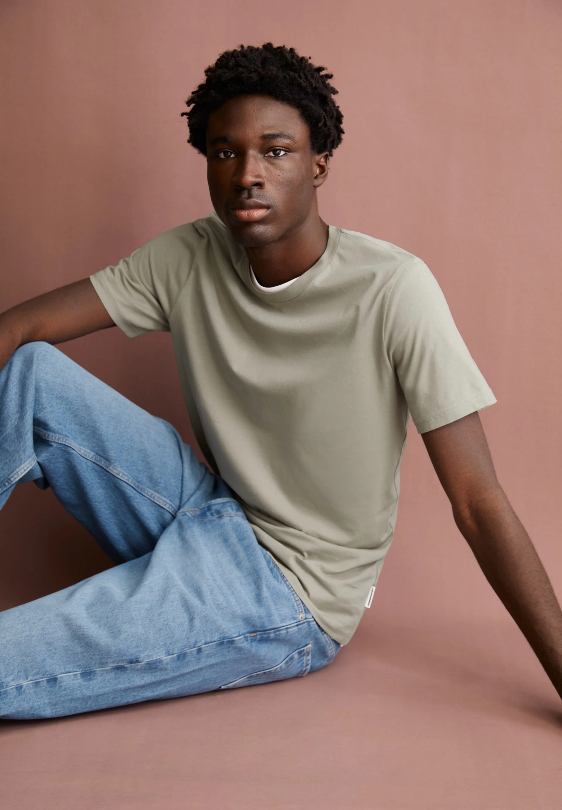 JAAMES T-SHIRT | light sage - Image 4