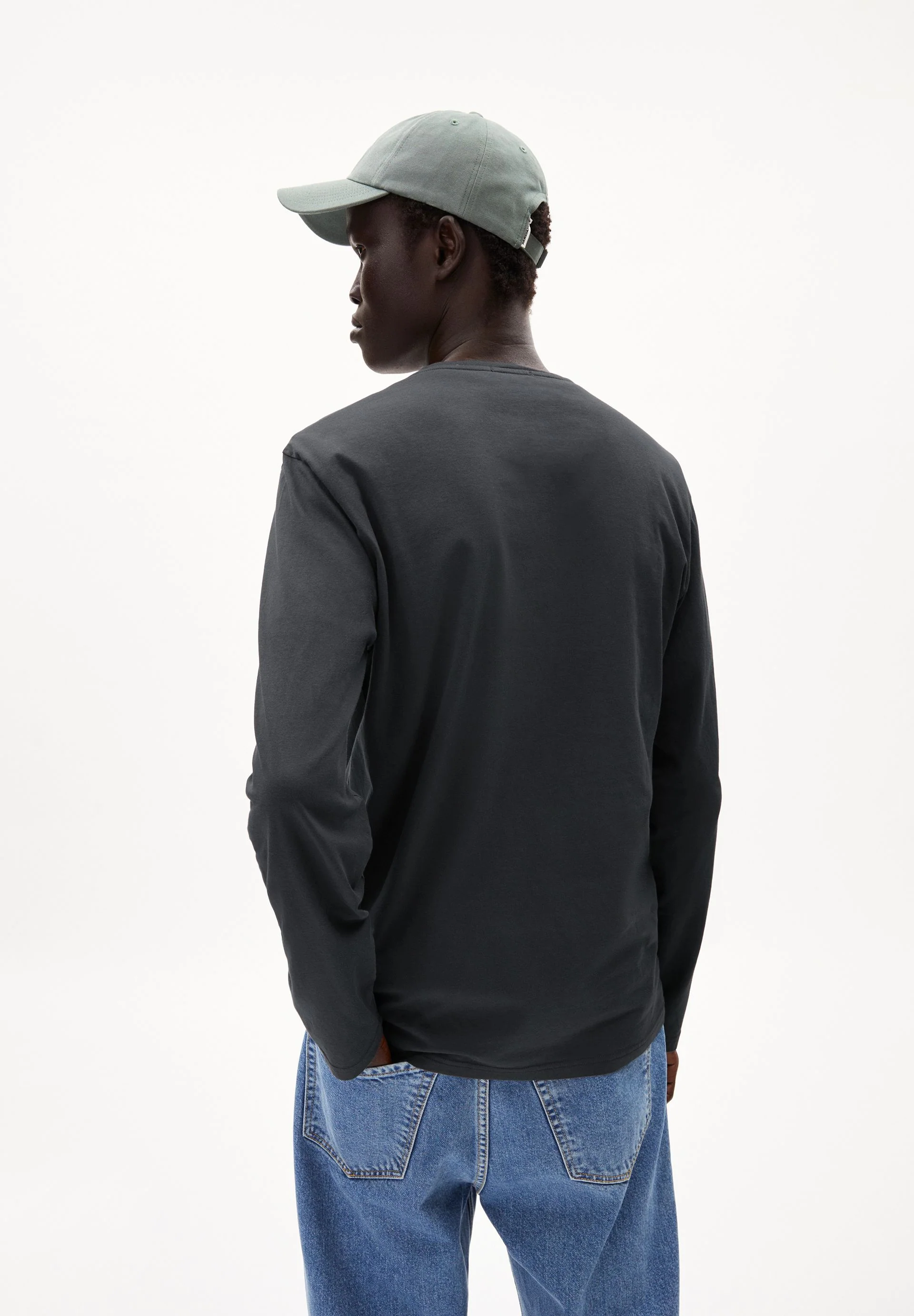 JAAMES LONGSLEEVE | graphite - Image 2