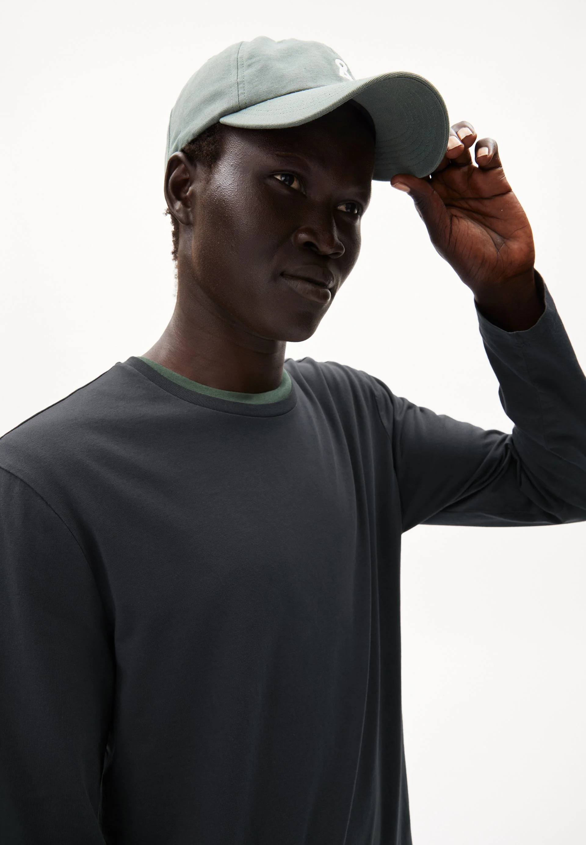 JAAMES LONGSLEEVE | graphite - Image 3