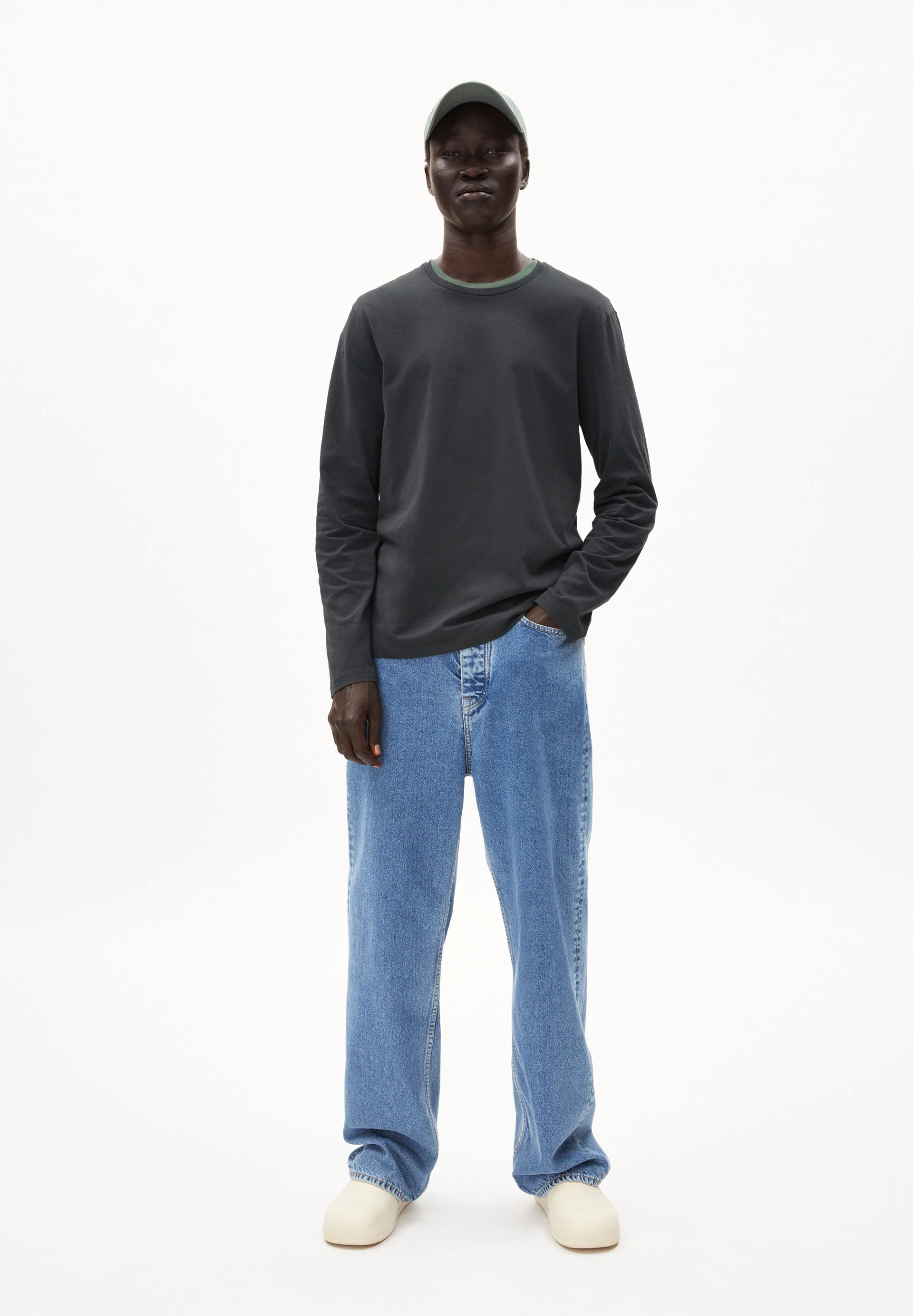JAAMES LONGSLEEVE | graphite - Image 5