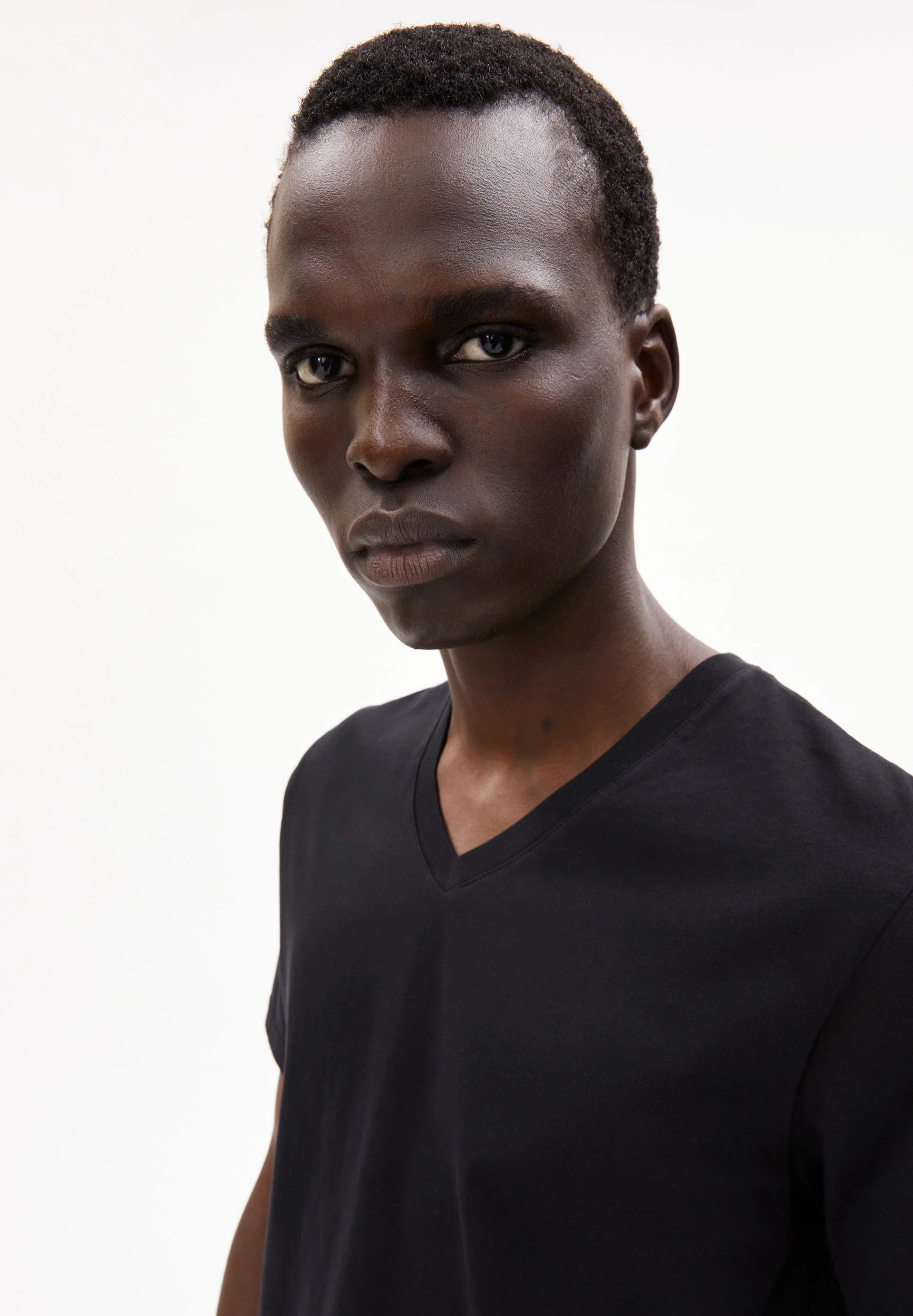 JAAMES V-NECK | black - Image 3