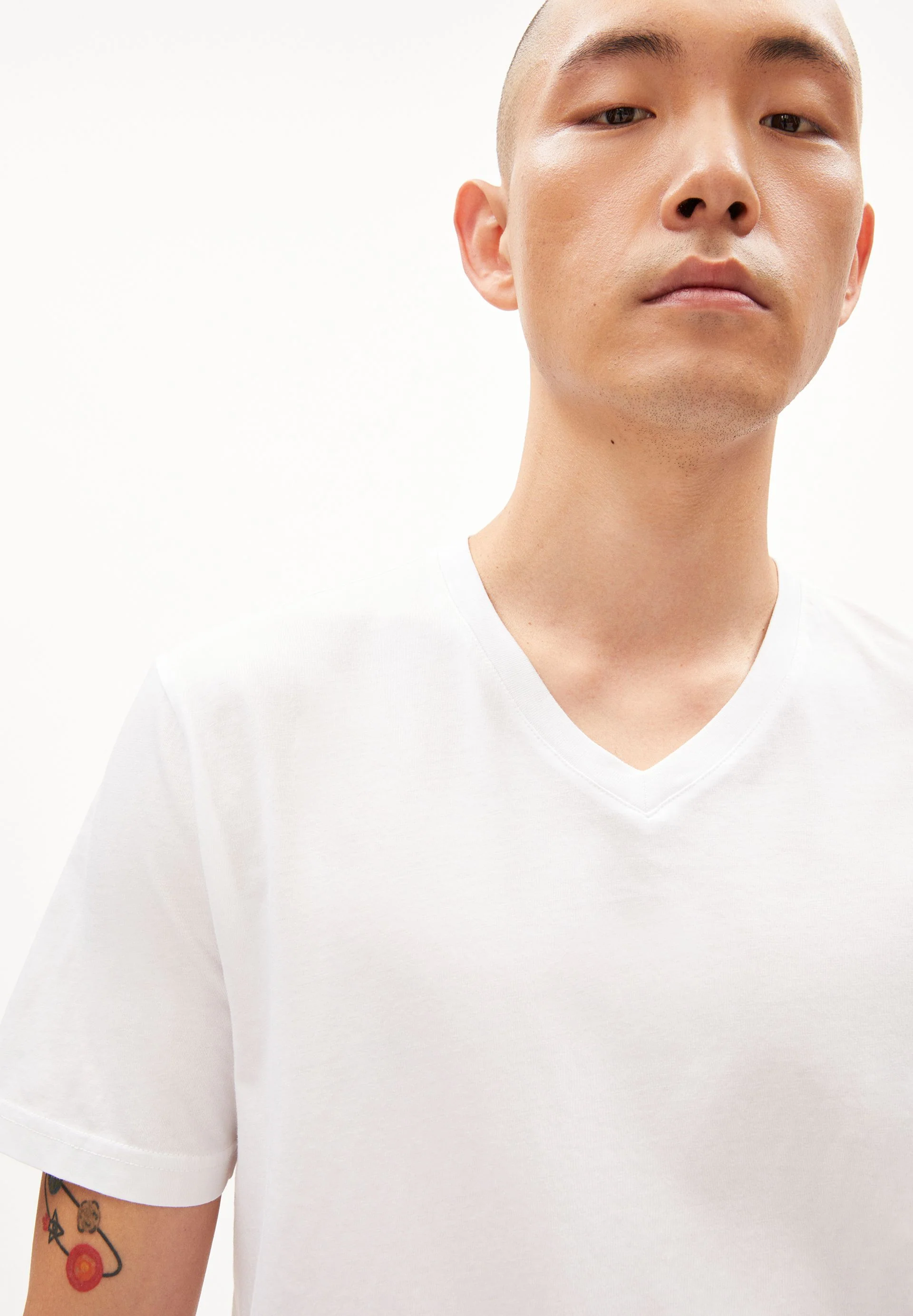 JAAMES V-NECK | white - Image 3