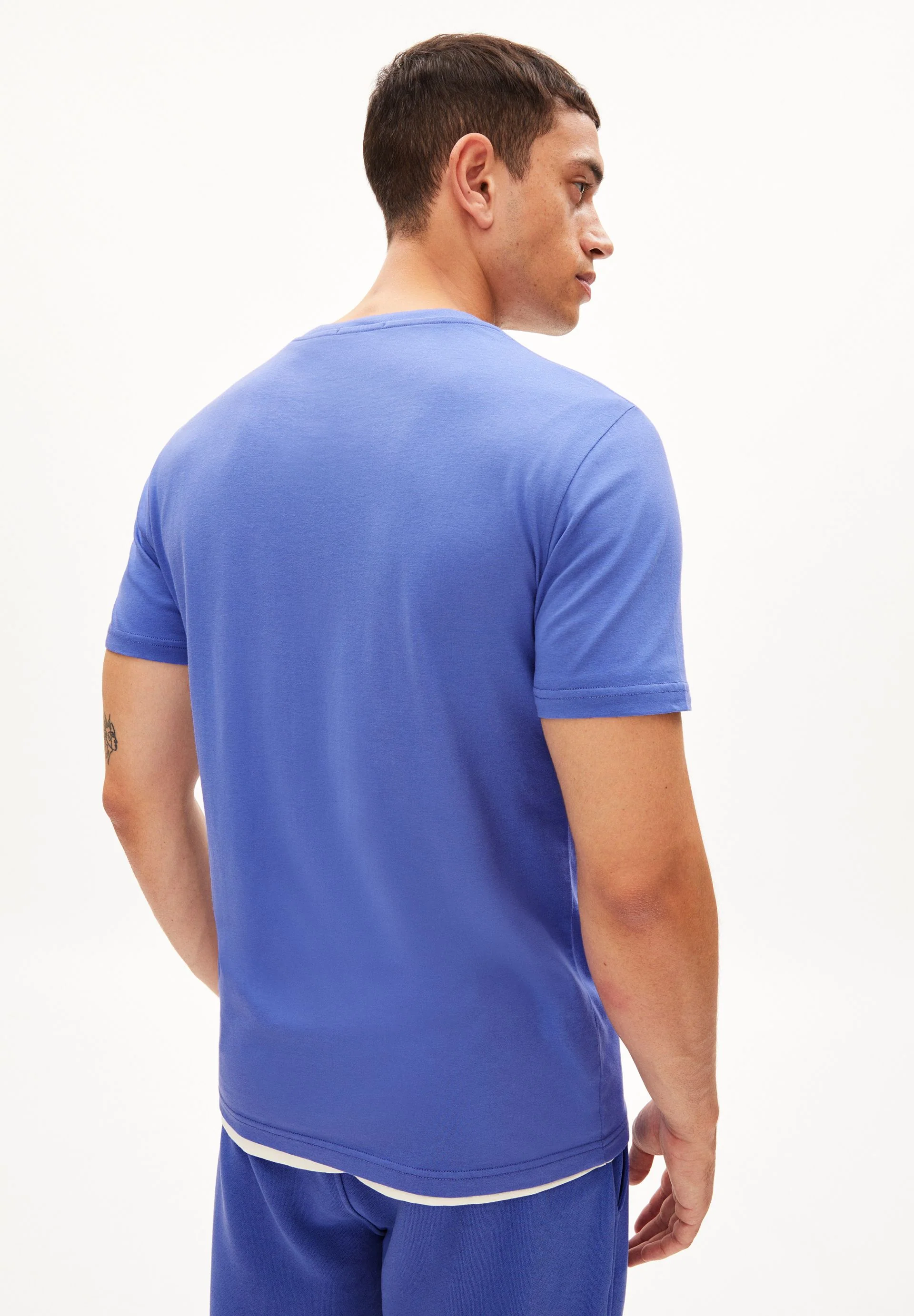 JAAMES T-SHIRT | vibrant violet - Image 2