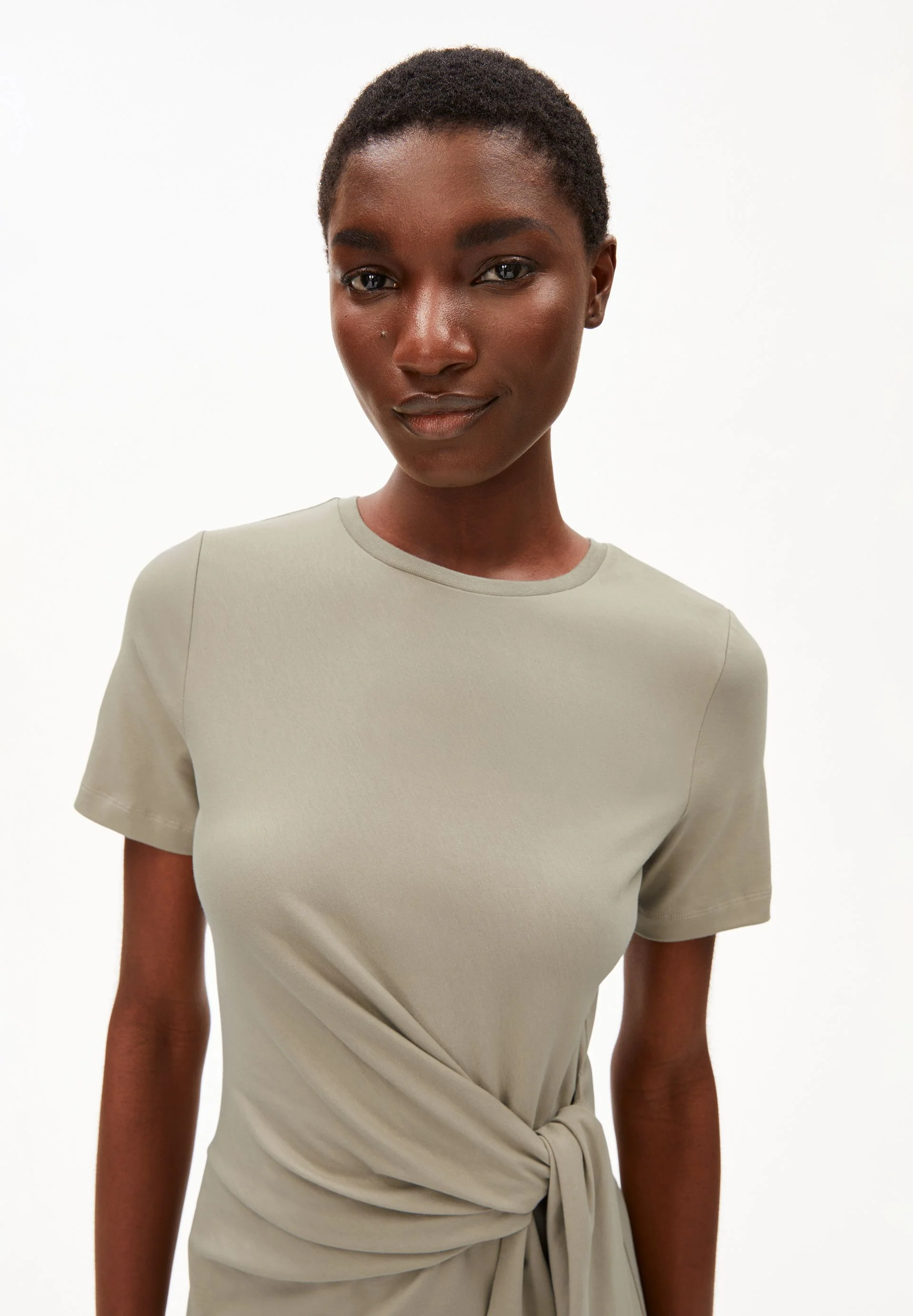 JELTAA JERSEY-KLEID | light sage - Image 3